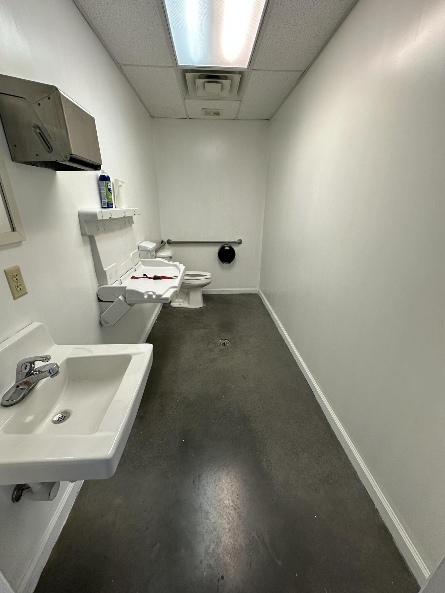 8669 Us-25 Property Photo 19