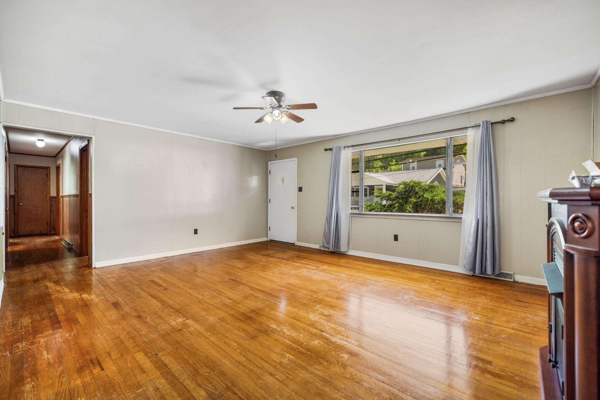 10 Frog Avenue Property Photo 15