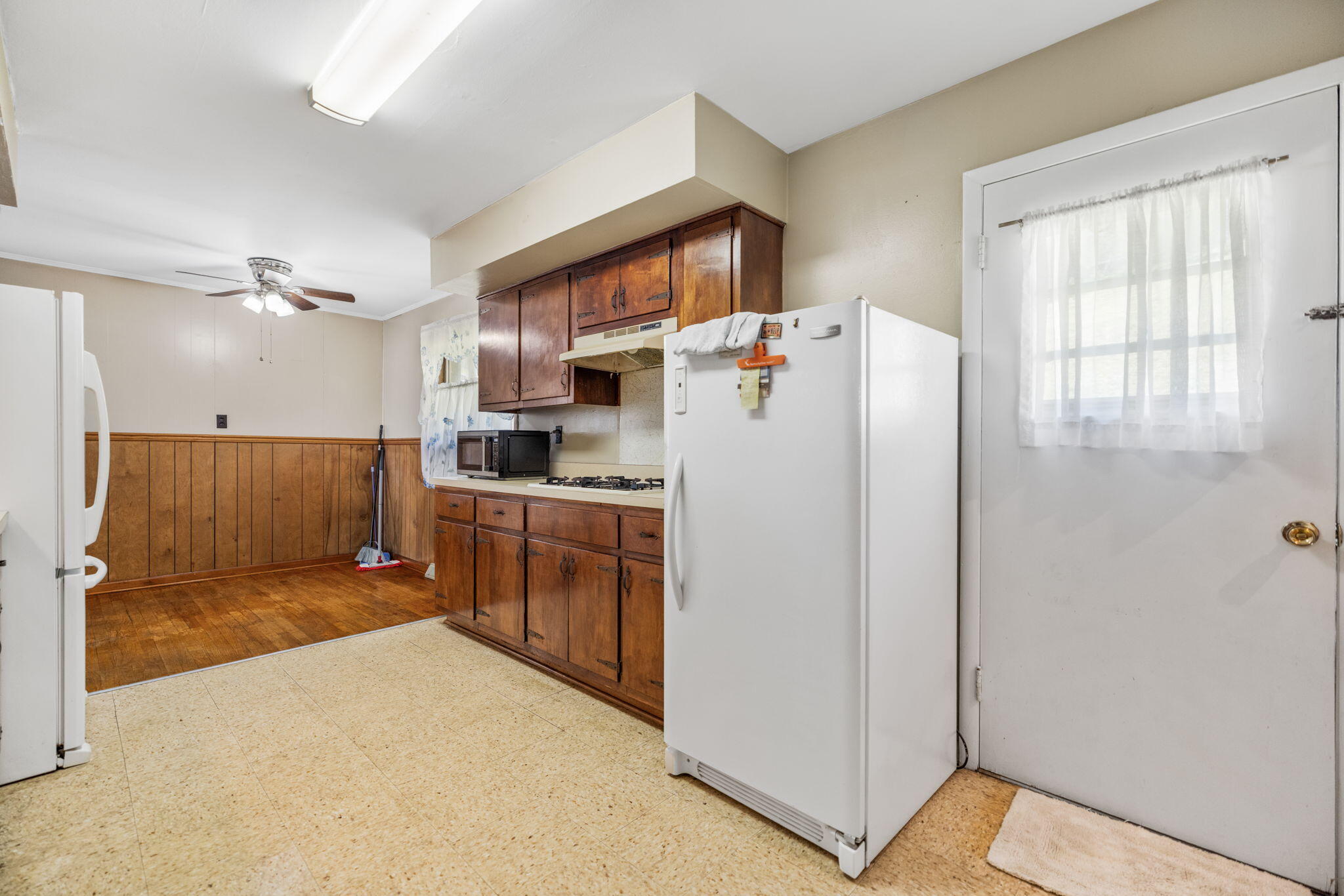 10 Frog Avenue Property Photo 20