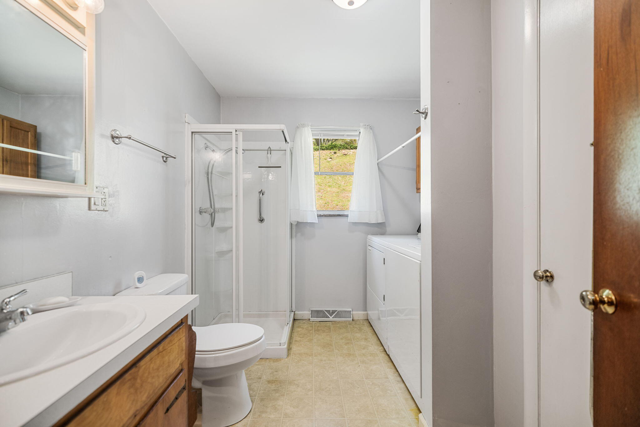 10 Frog Avenue Property Photo 31