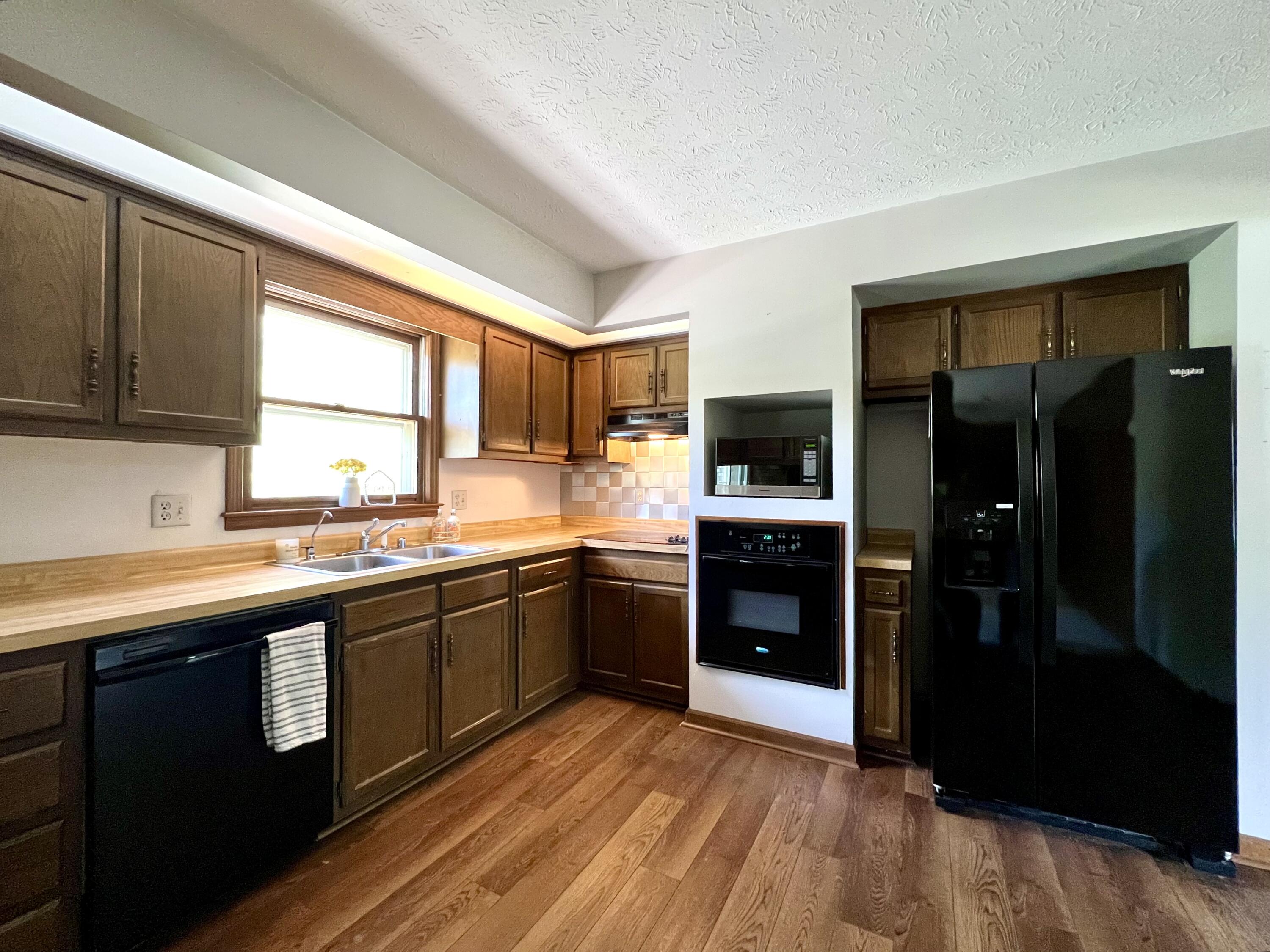 3416 Pinas Bay Drive Property Photo 19