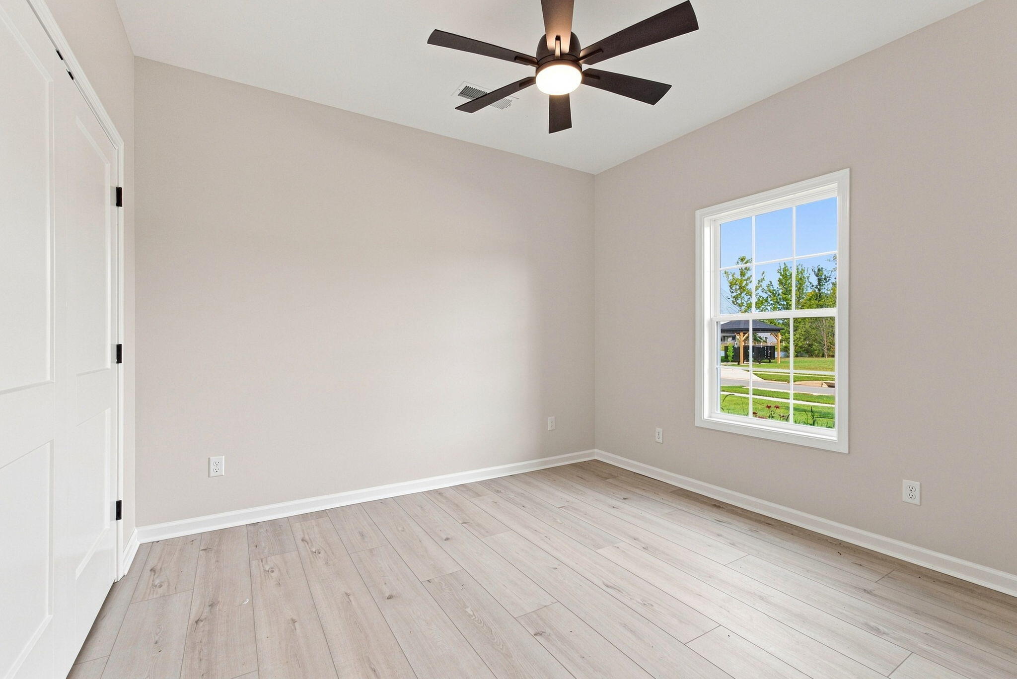 341 Mohegan Trail Property Photo 10