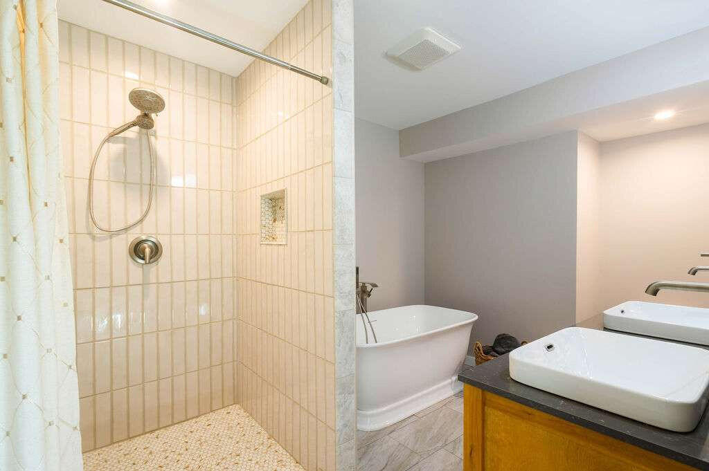 4250 Troy Pike Property Photo 13