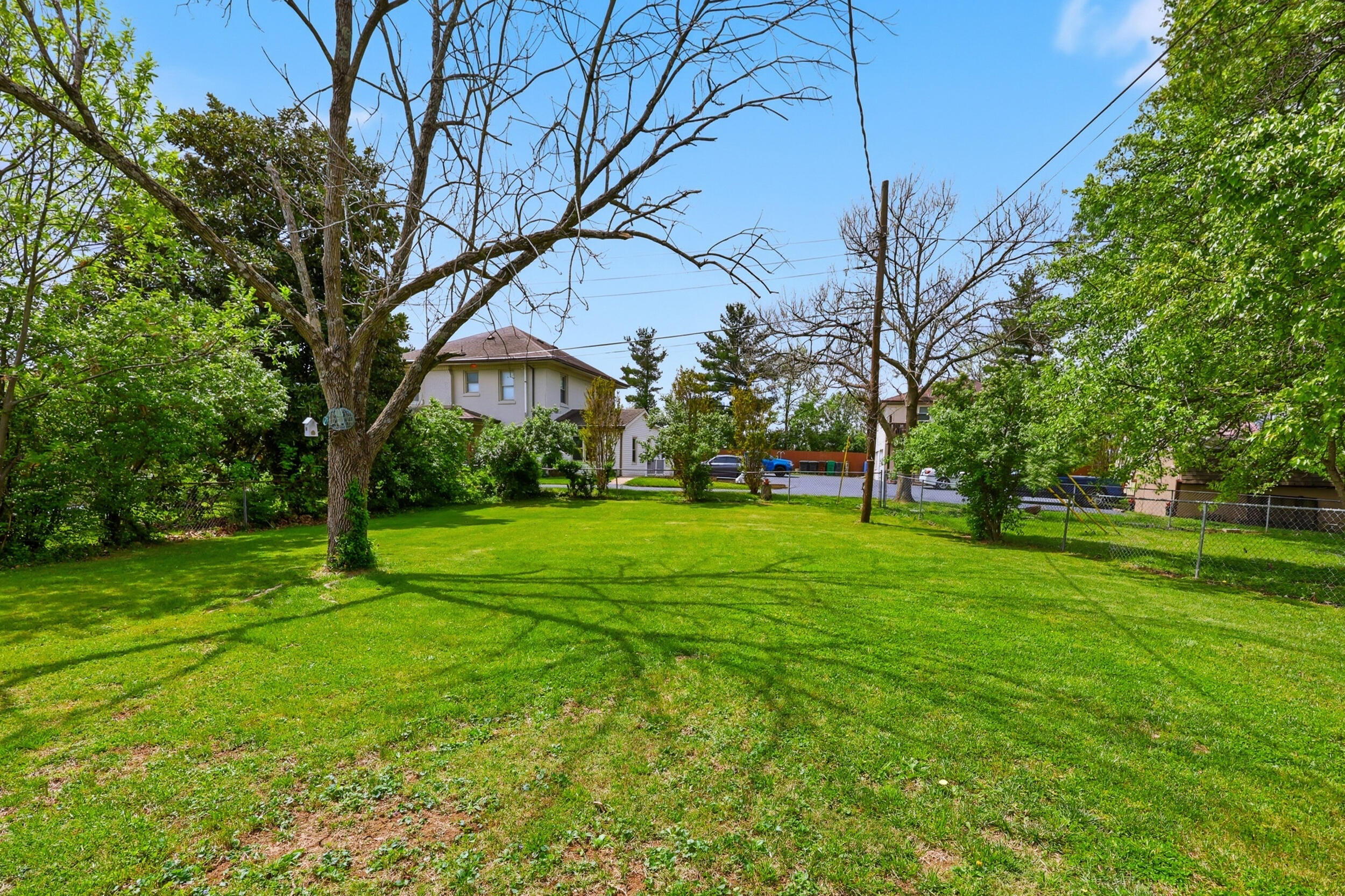 200 Martin Drive Property Photo 9