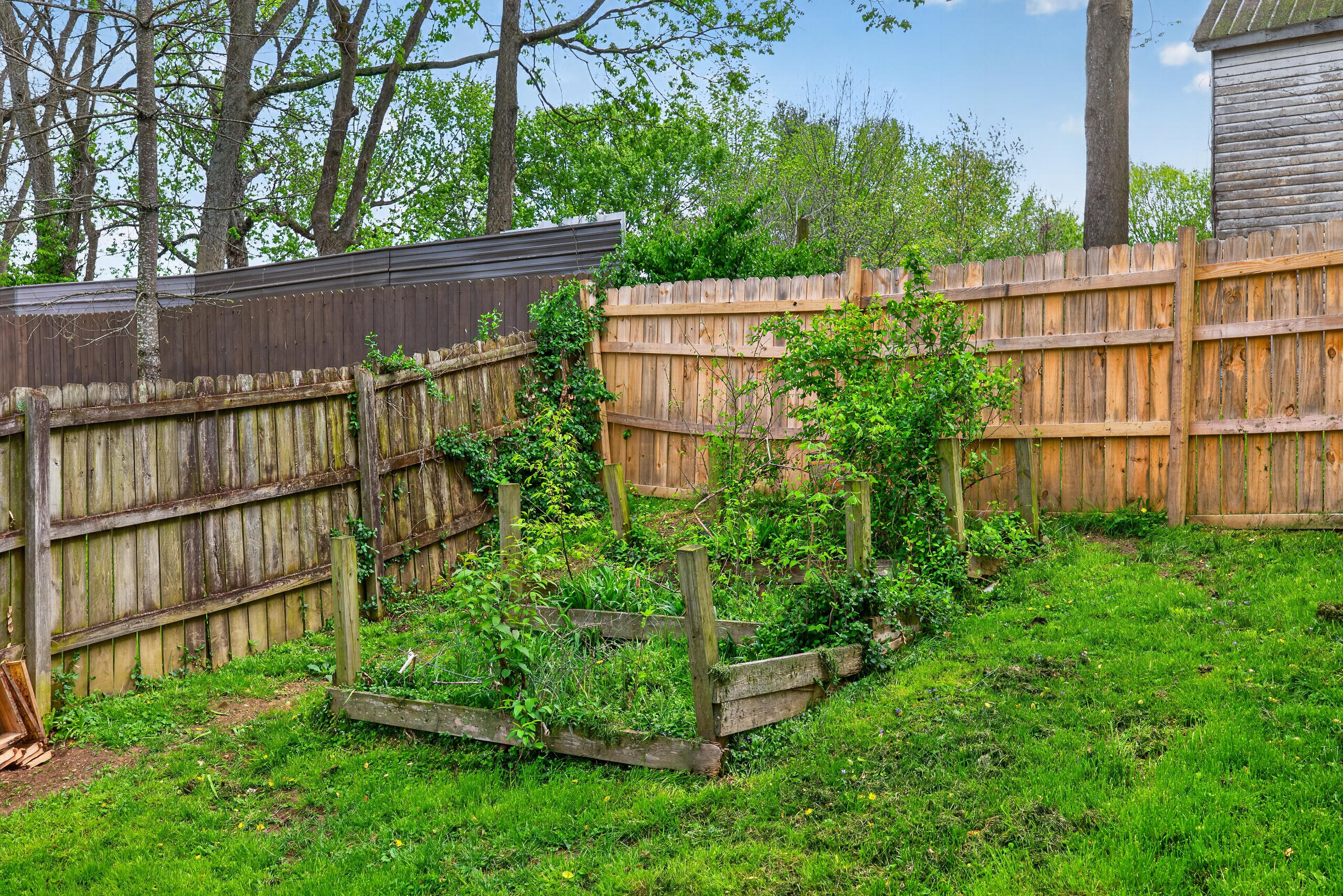 10 Johnson Avenue Property Photo 34