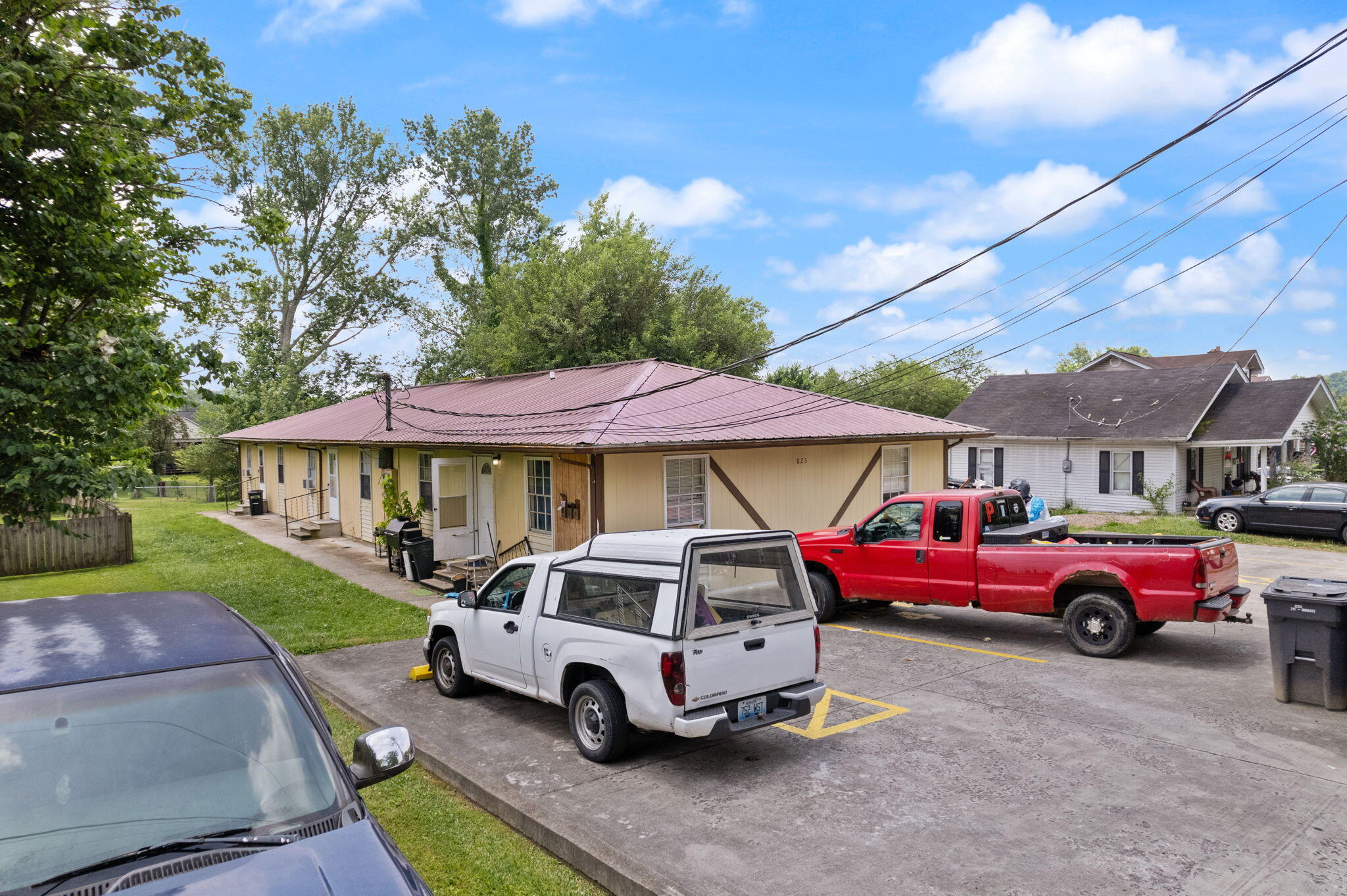 823 Engineer Street Property Photo 3