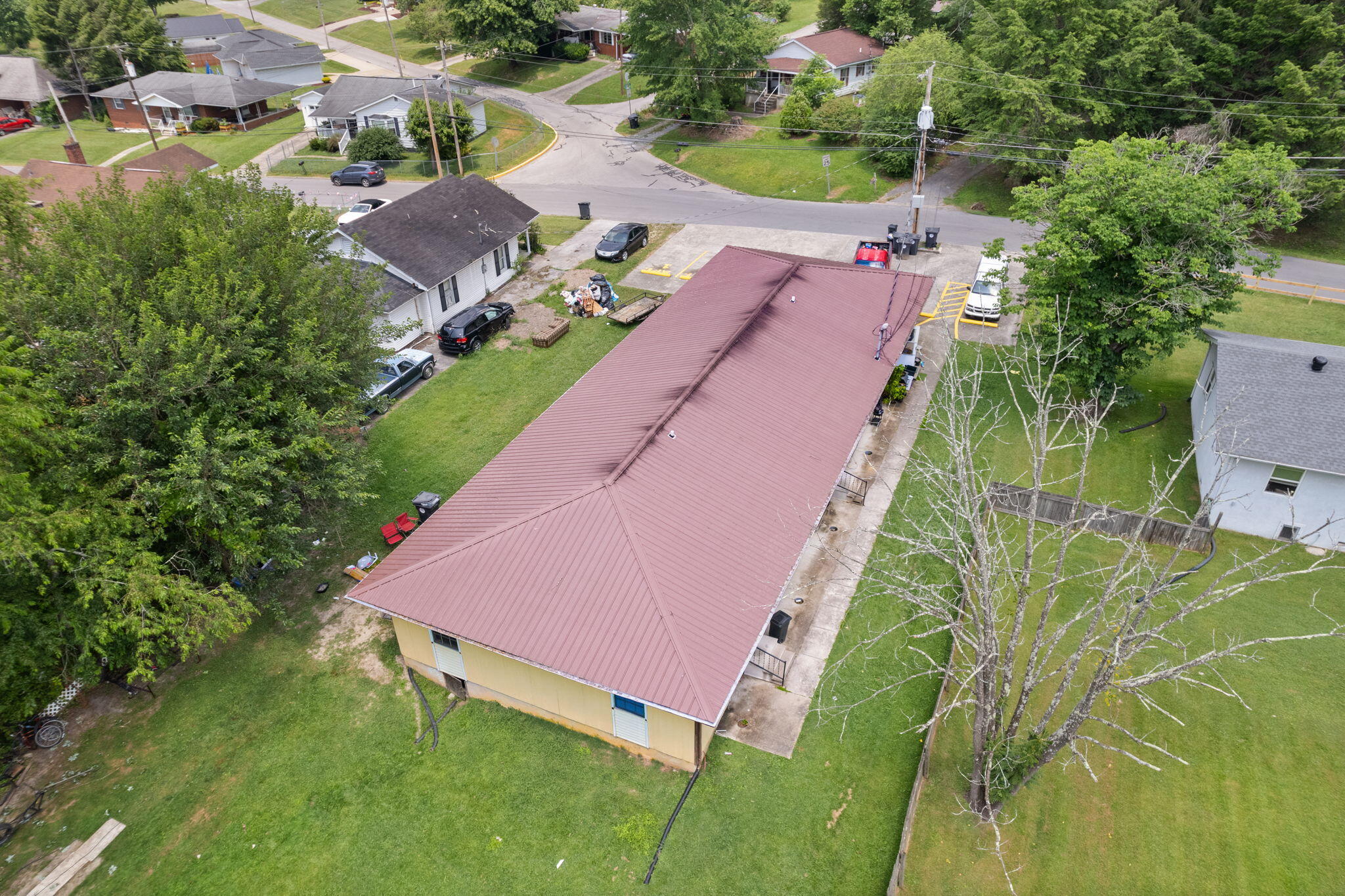 823 Engineer Street Property Photo 6