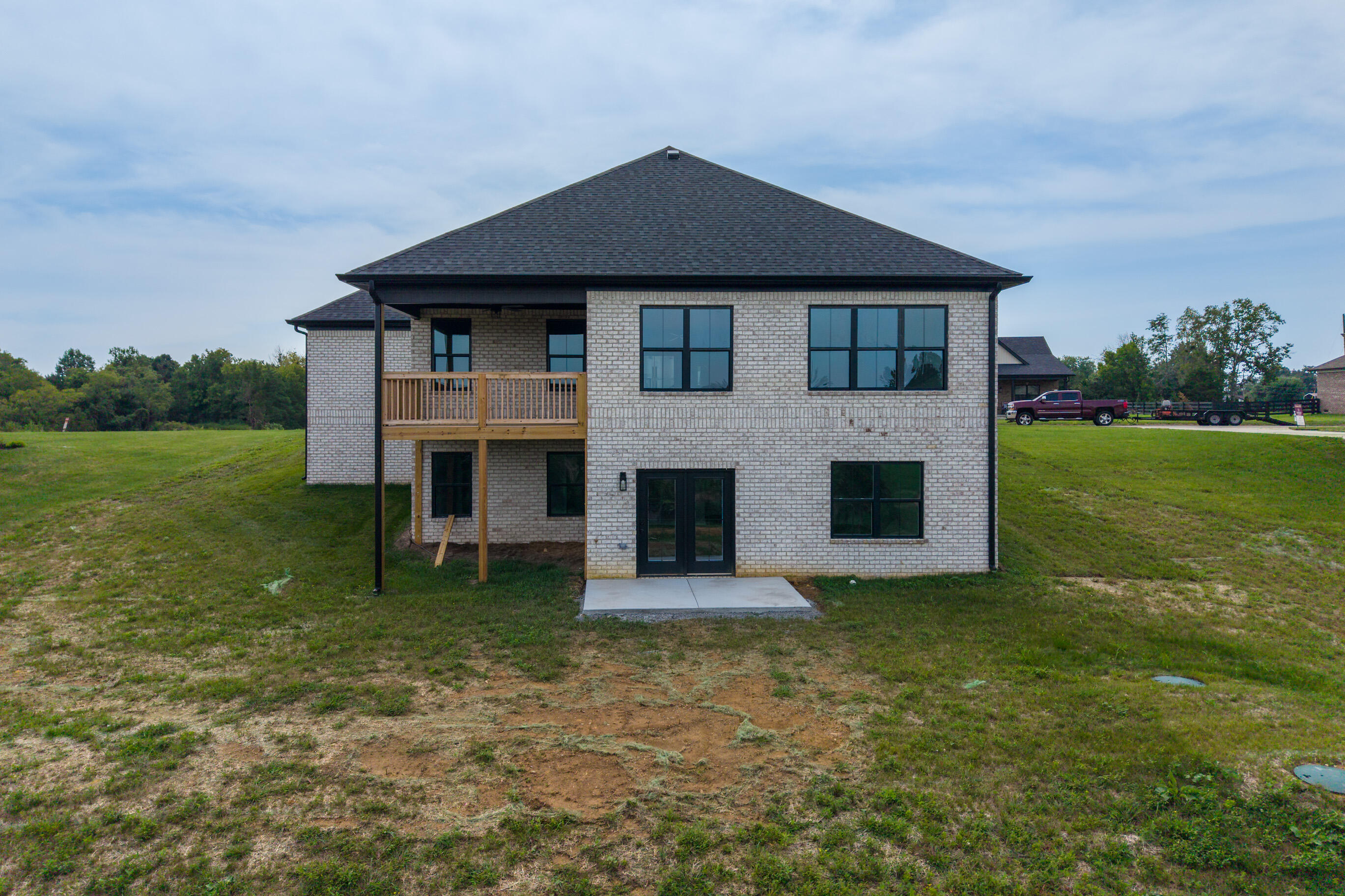 105 Dawn Court Property Photo 2