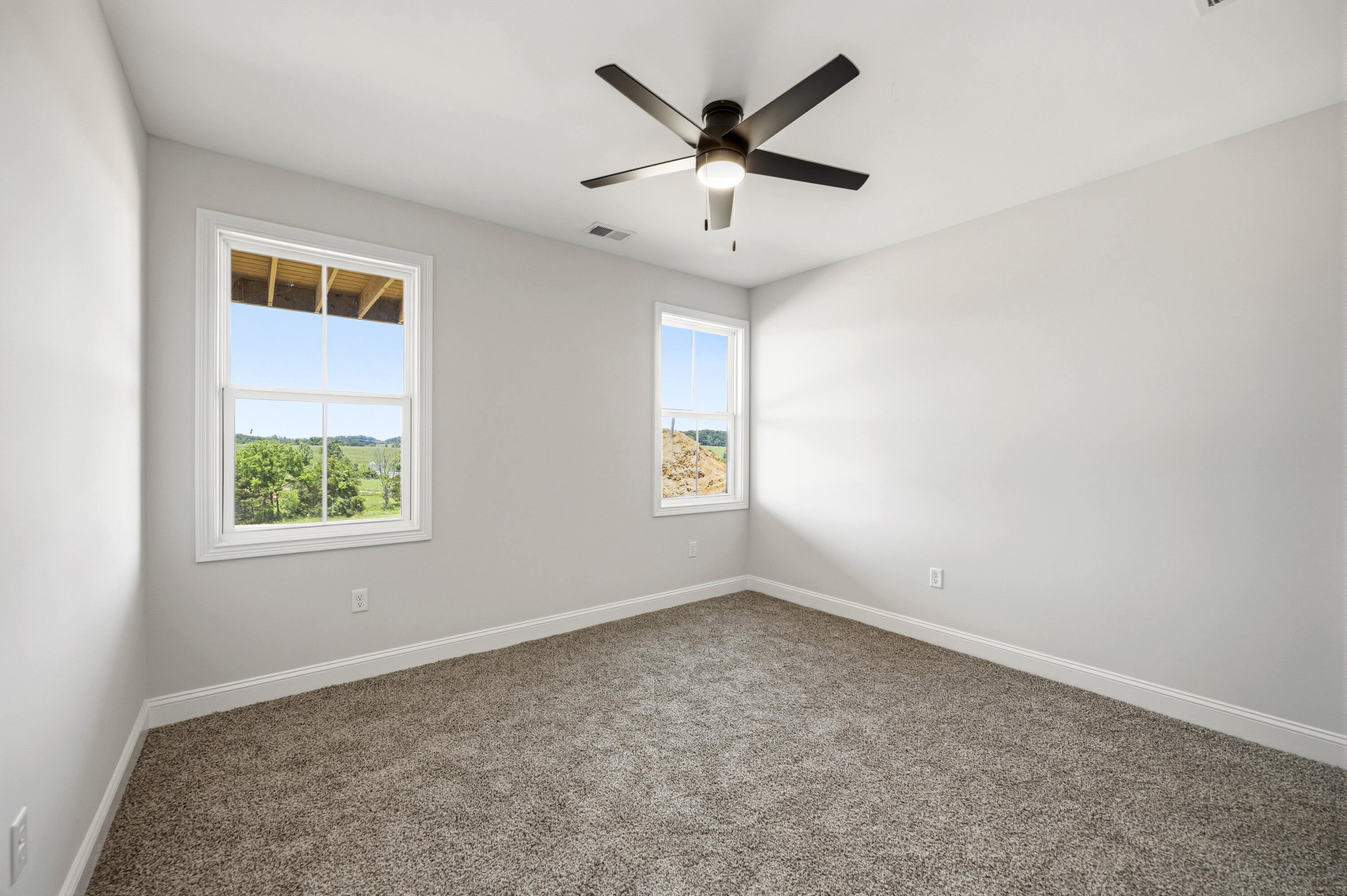 105 Dawn Court Property Photo 32