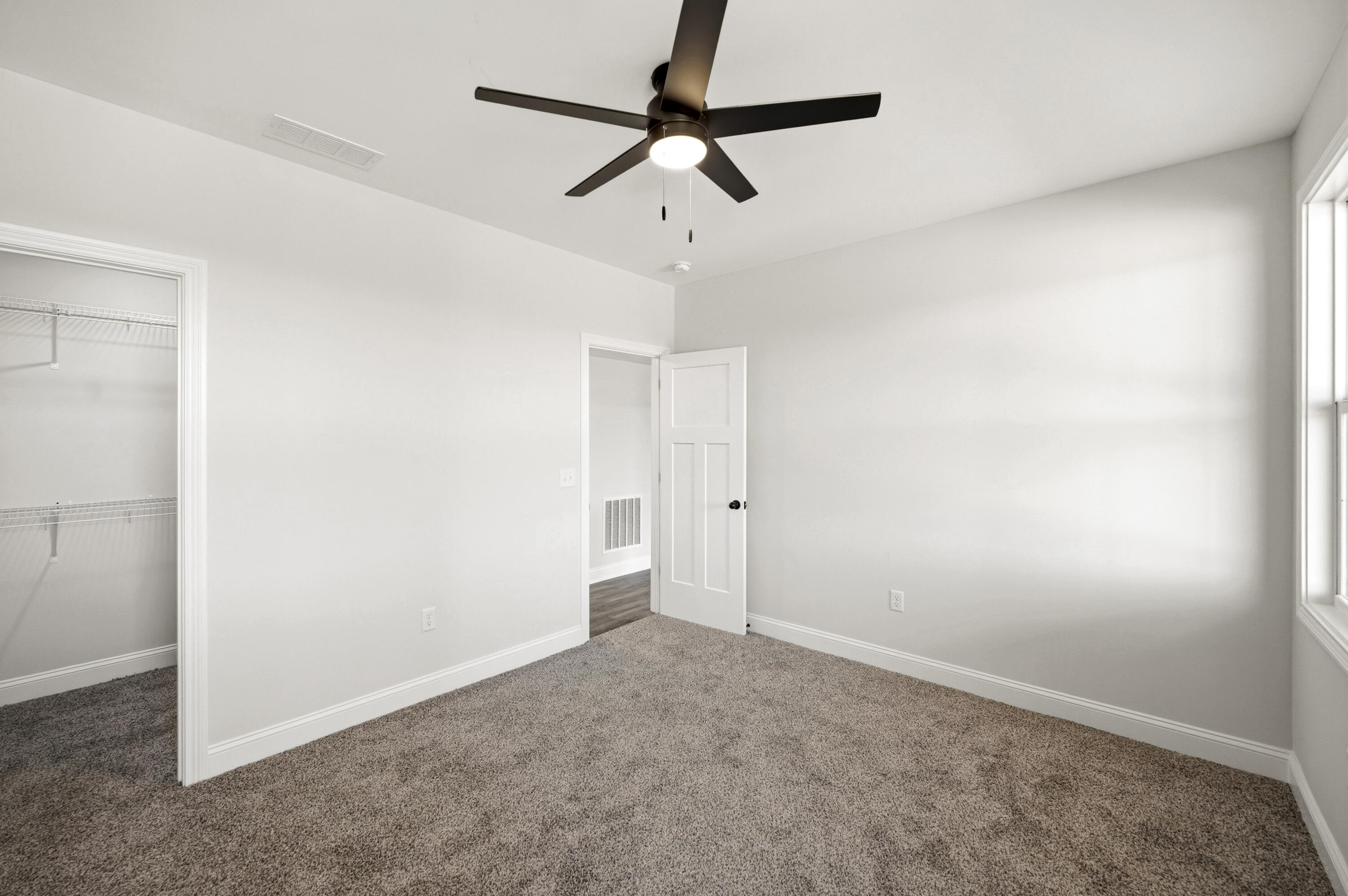 105 Dawn Court Property Photo 33