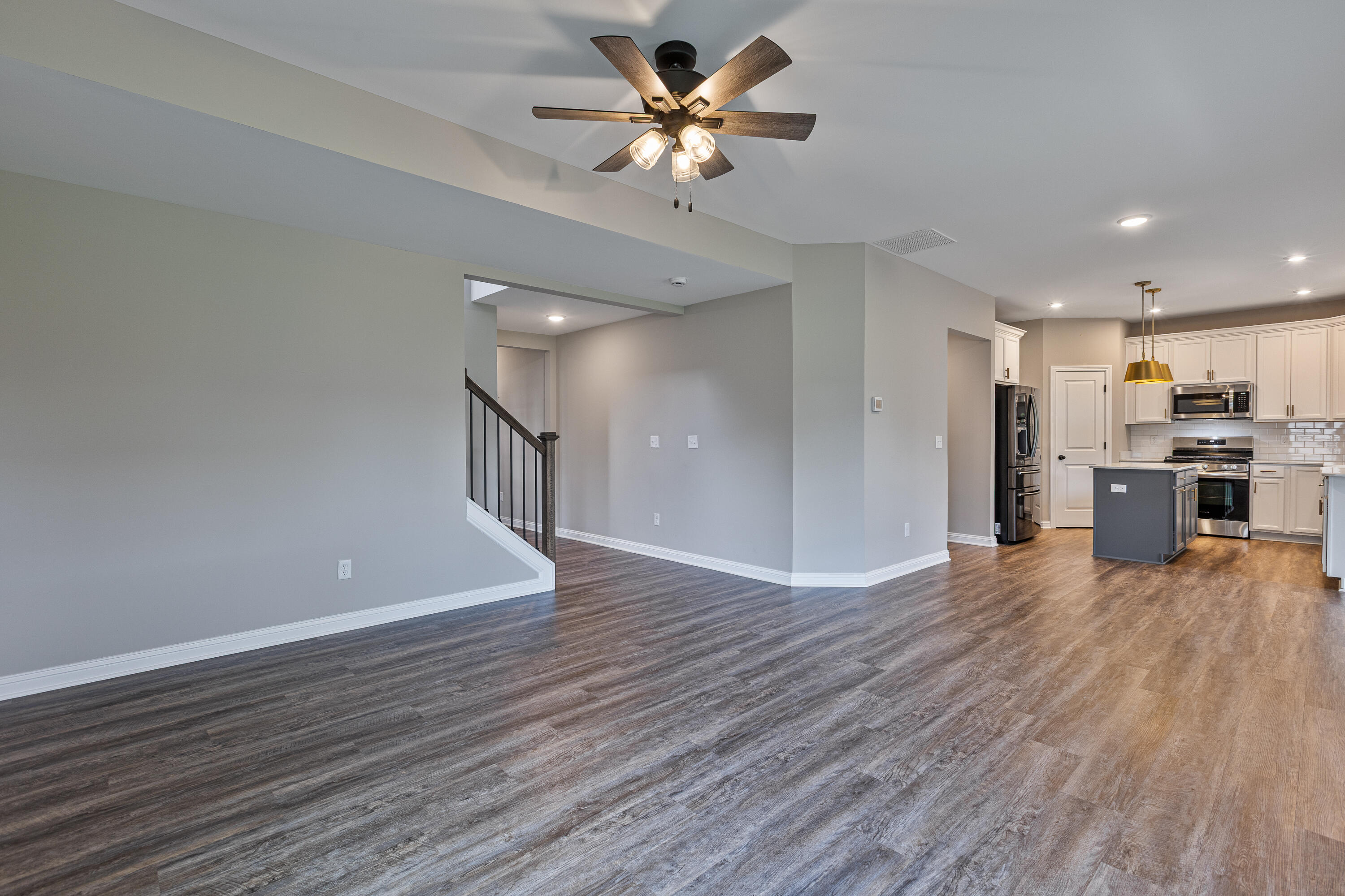 501 Friendly Avenue Property Photo 6