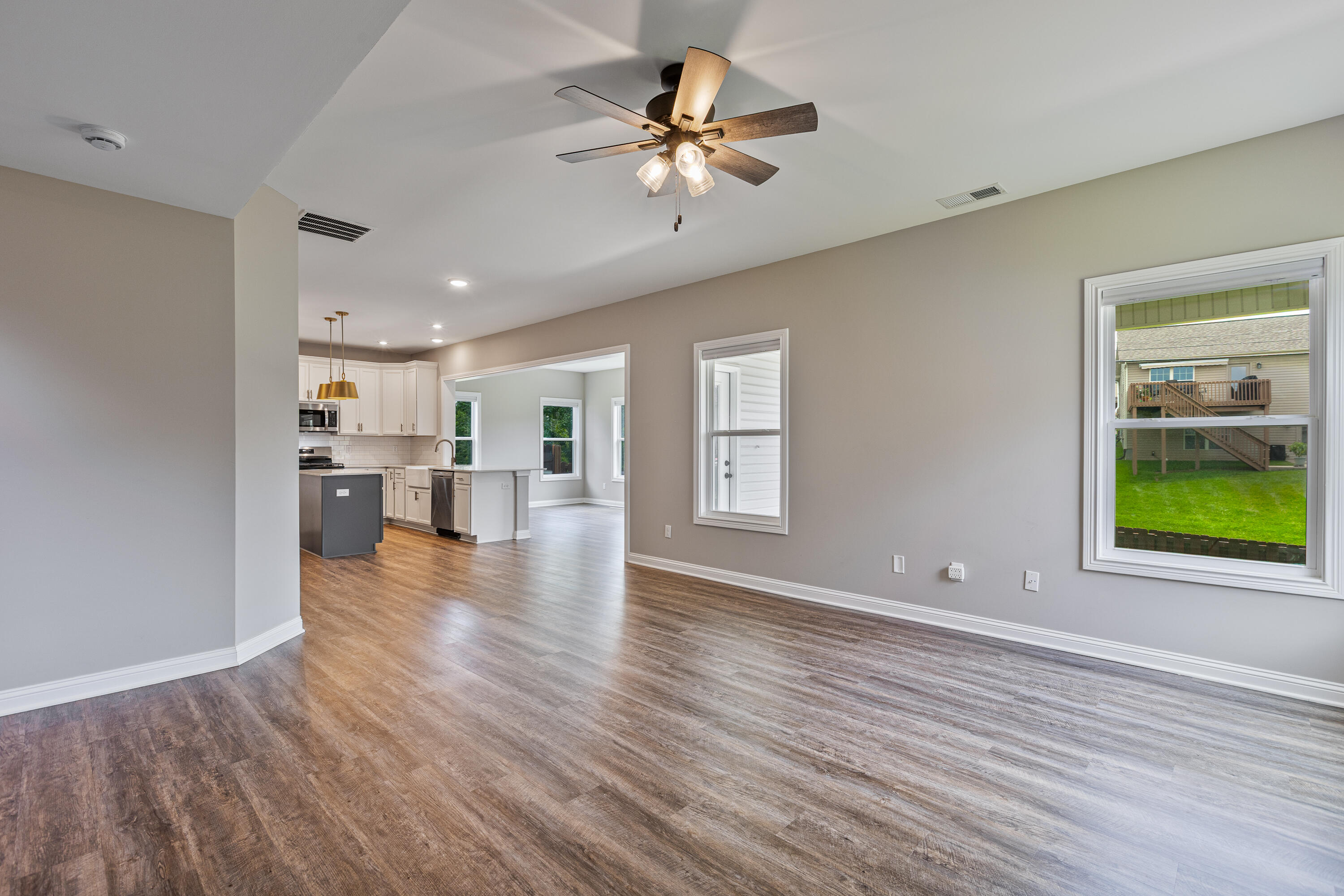 501 Friendly Avenue Property Photo 8