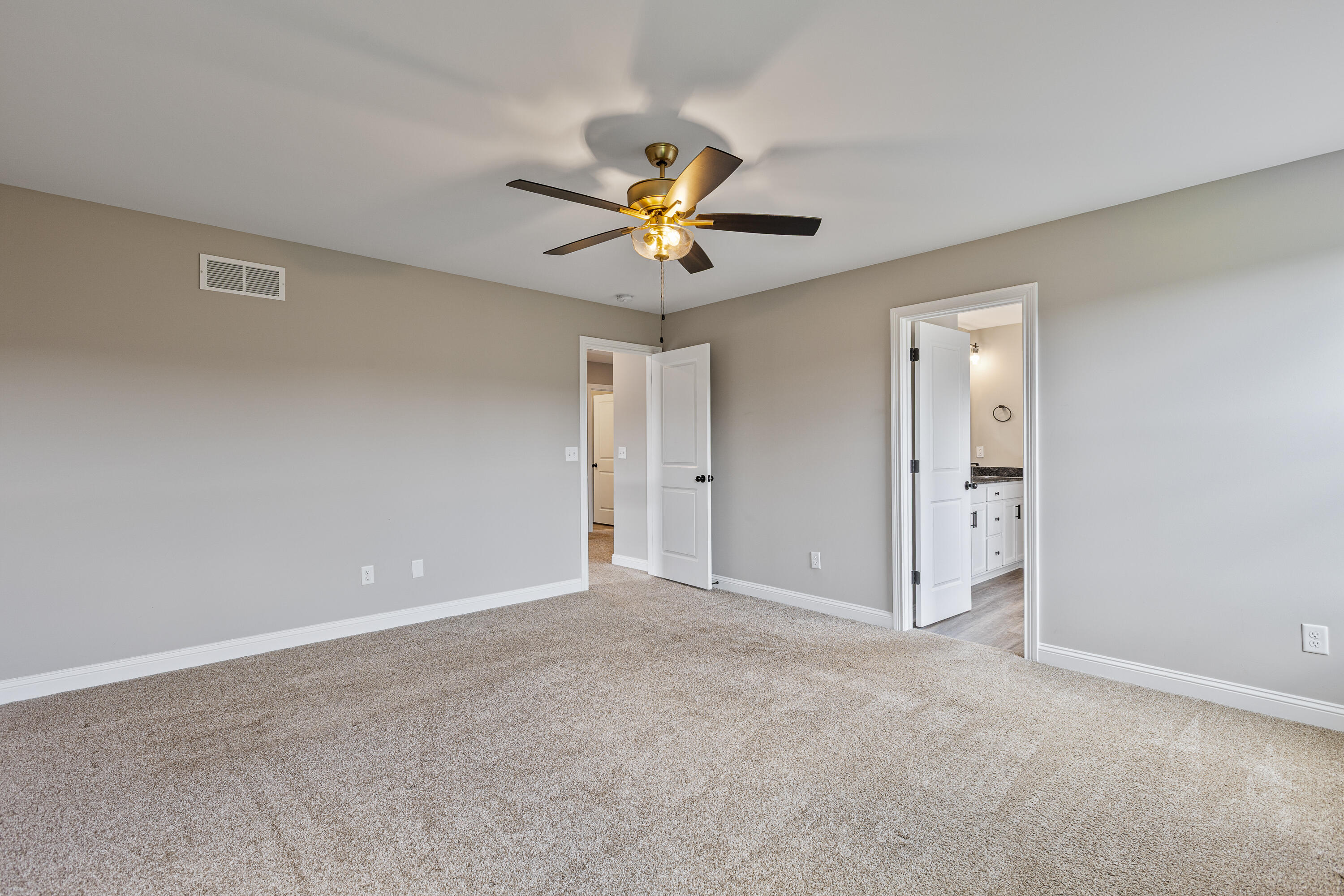 501 Friendly Avenue Property Photo 21