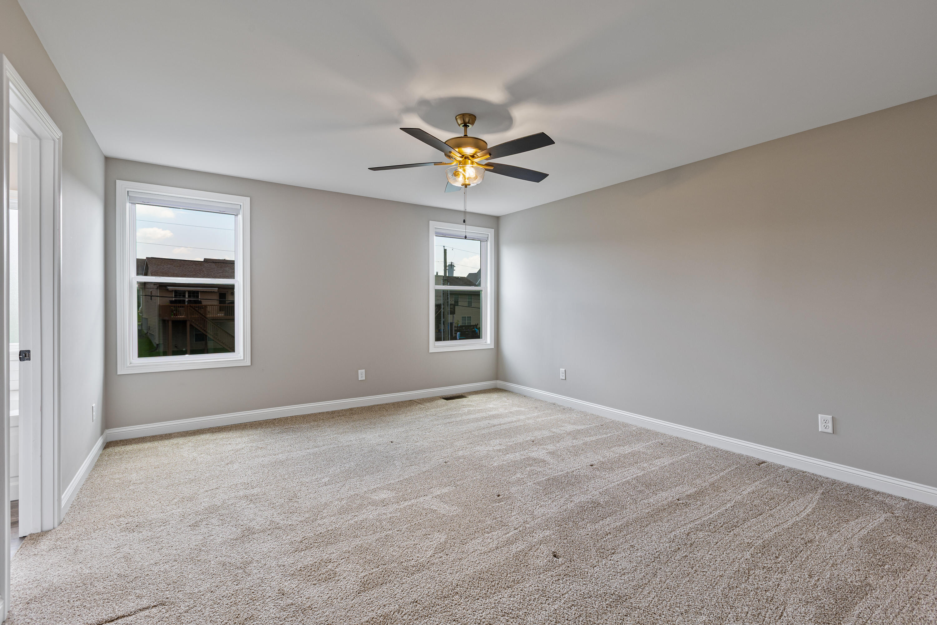 501 Friendly Avenue Property Photo 22