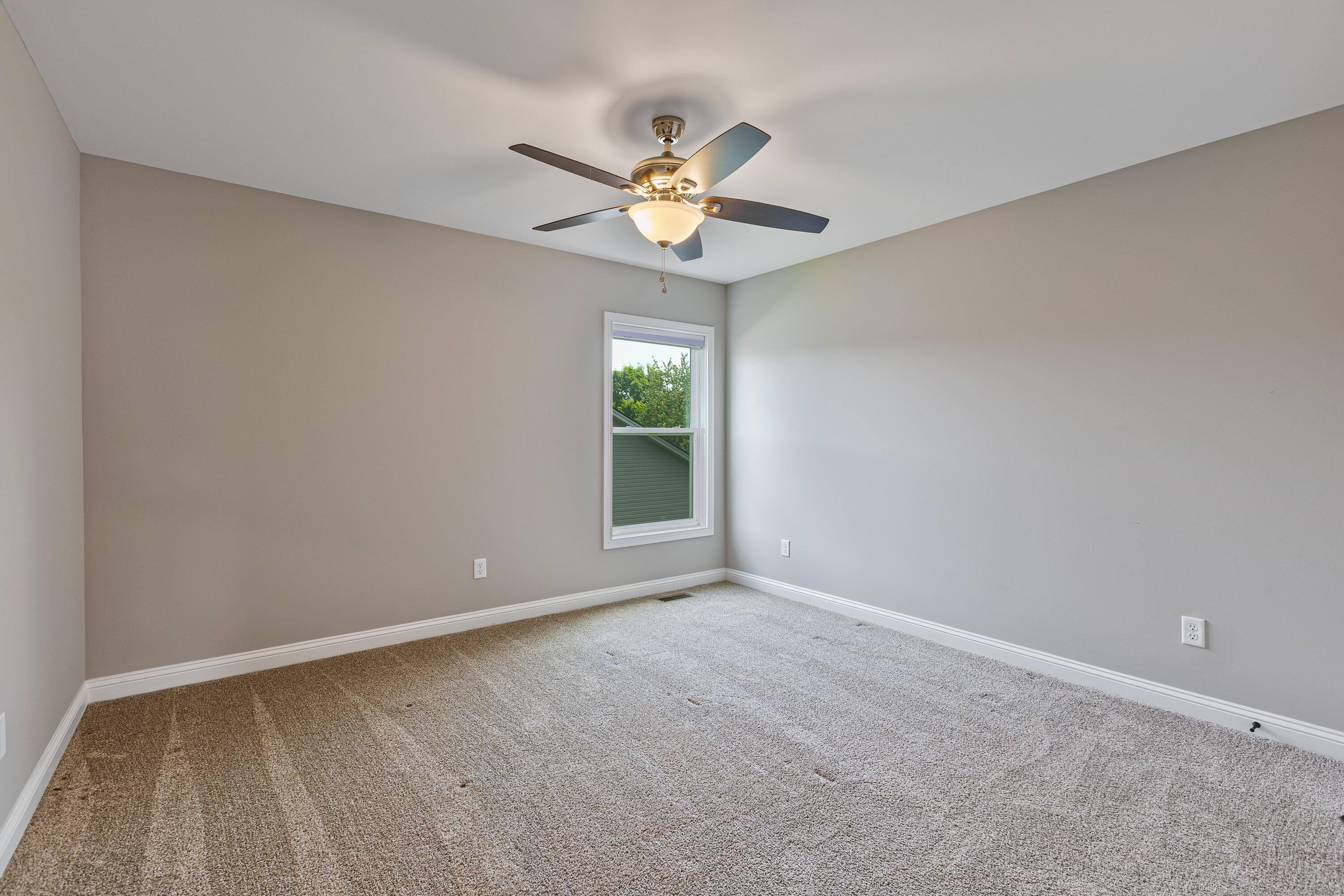 501 Friendly Avenue Property Photo 27