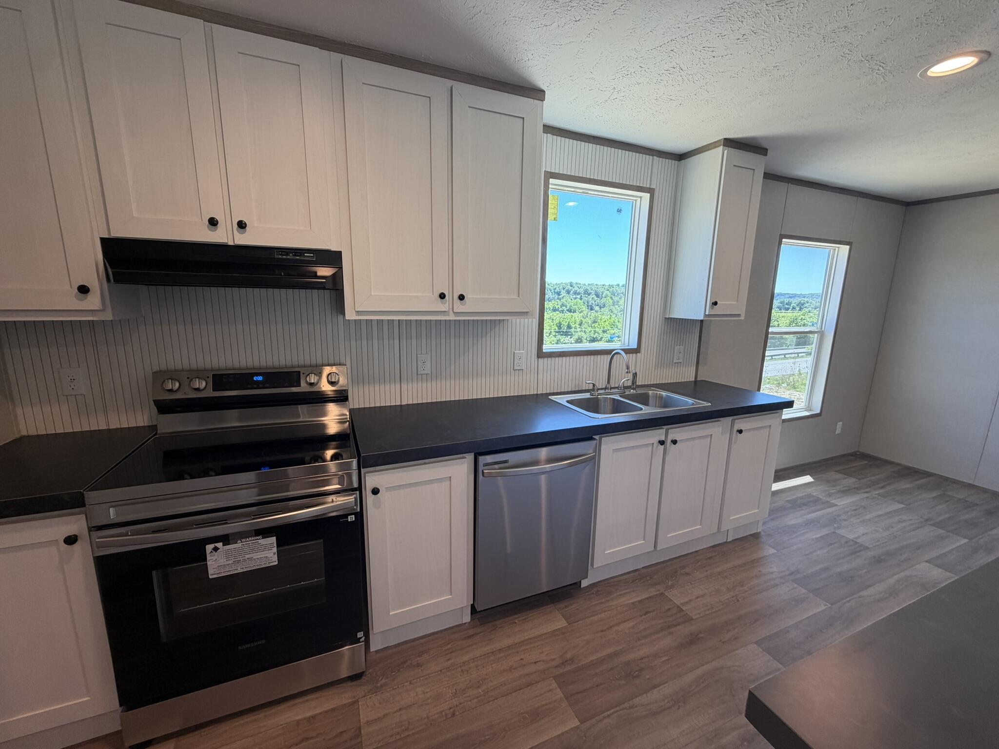 110 W Cedar Grove Road Property Photo 11