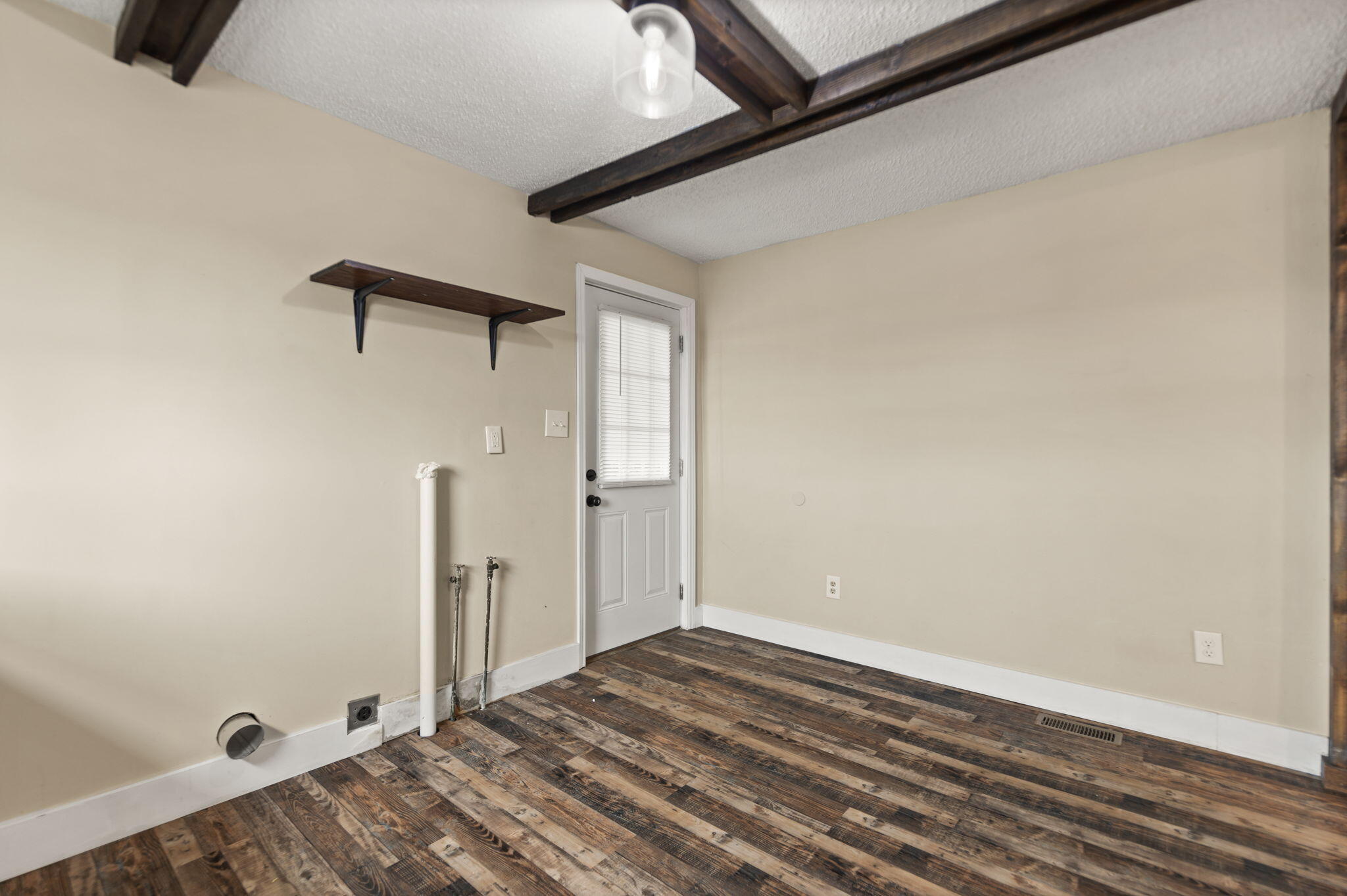 103 W 14th Street Property Photo 22