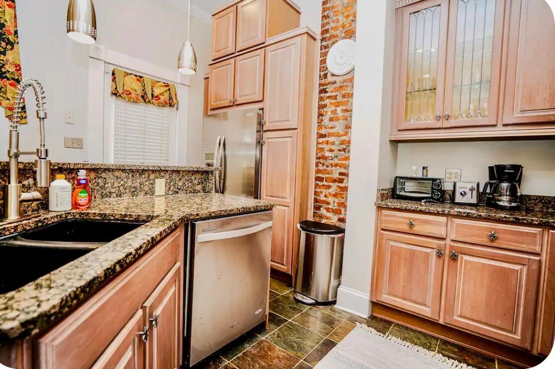 344 Madison Place Property Photo 25