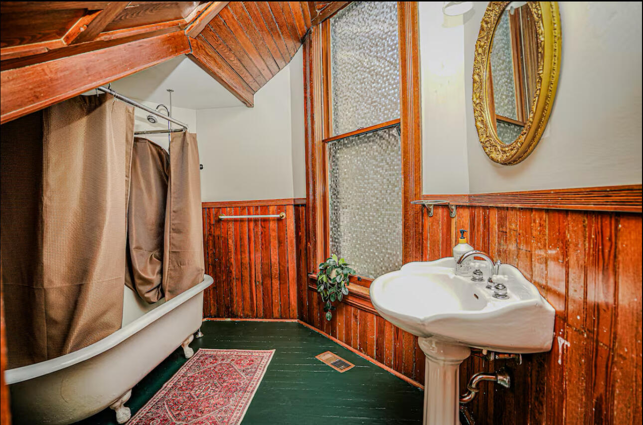 344 Madison Place Property Photo 37