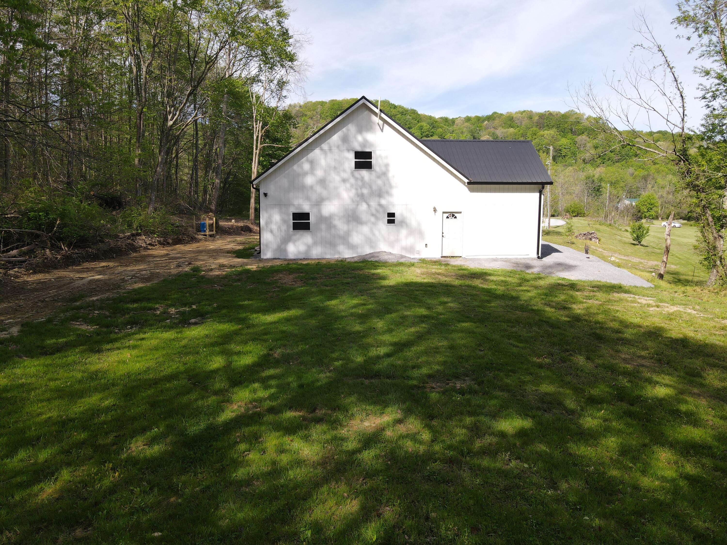 2748 Damron Creek Road Property Photo 26