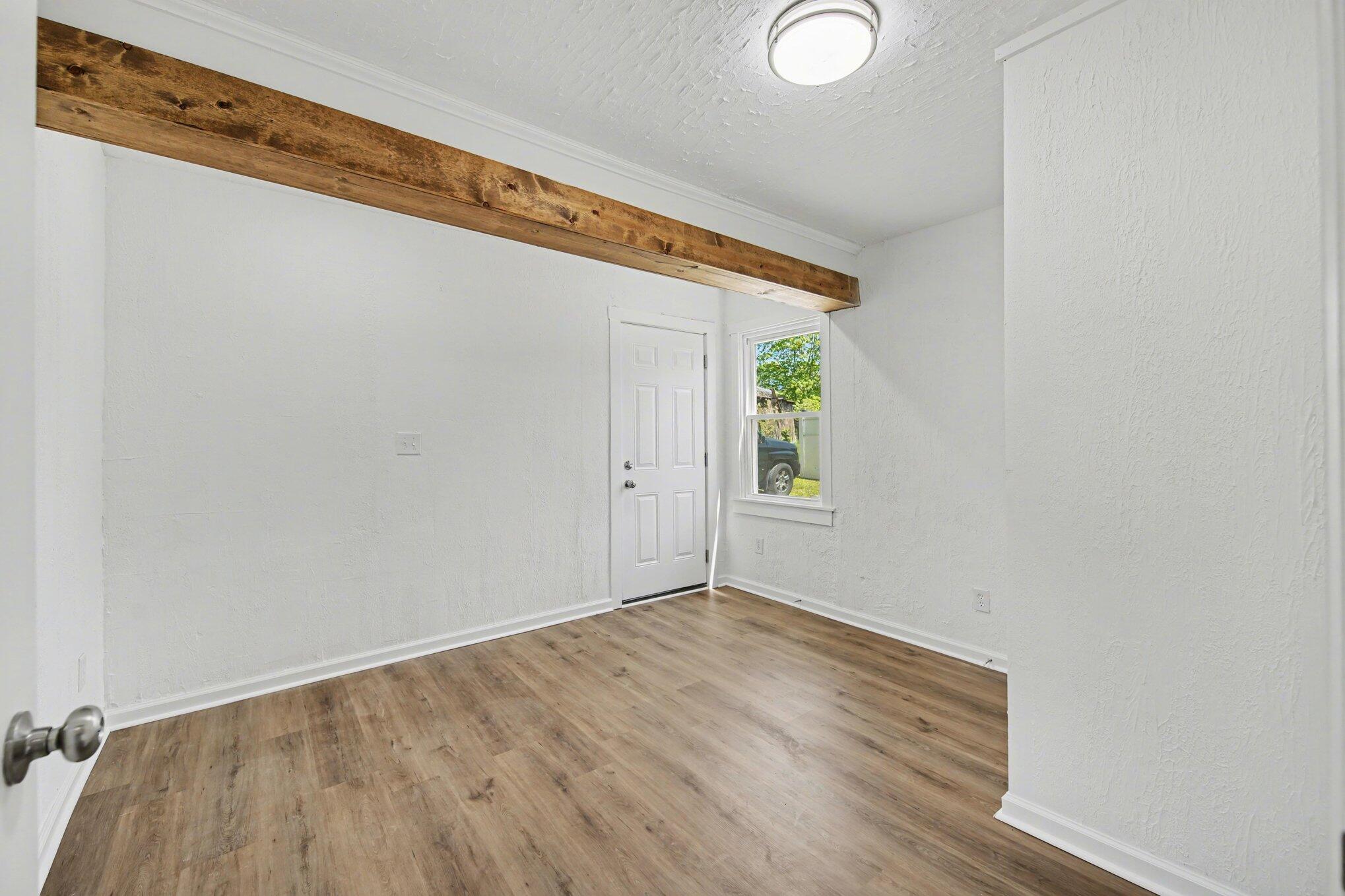 34 Circle Way Property Photo 5