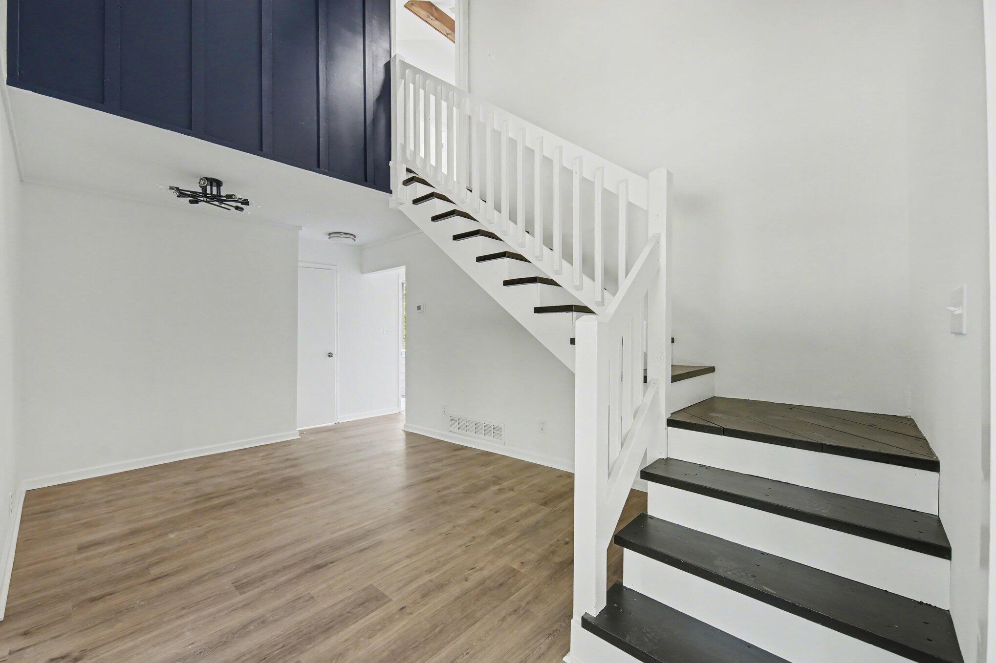 34 Circle Way Property Photo 7