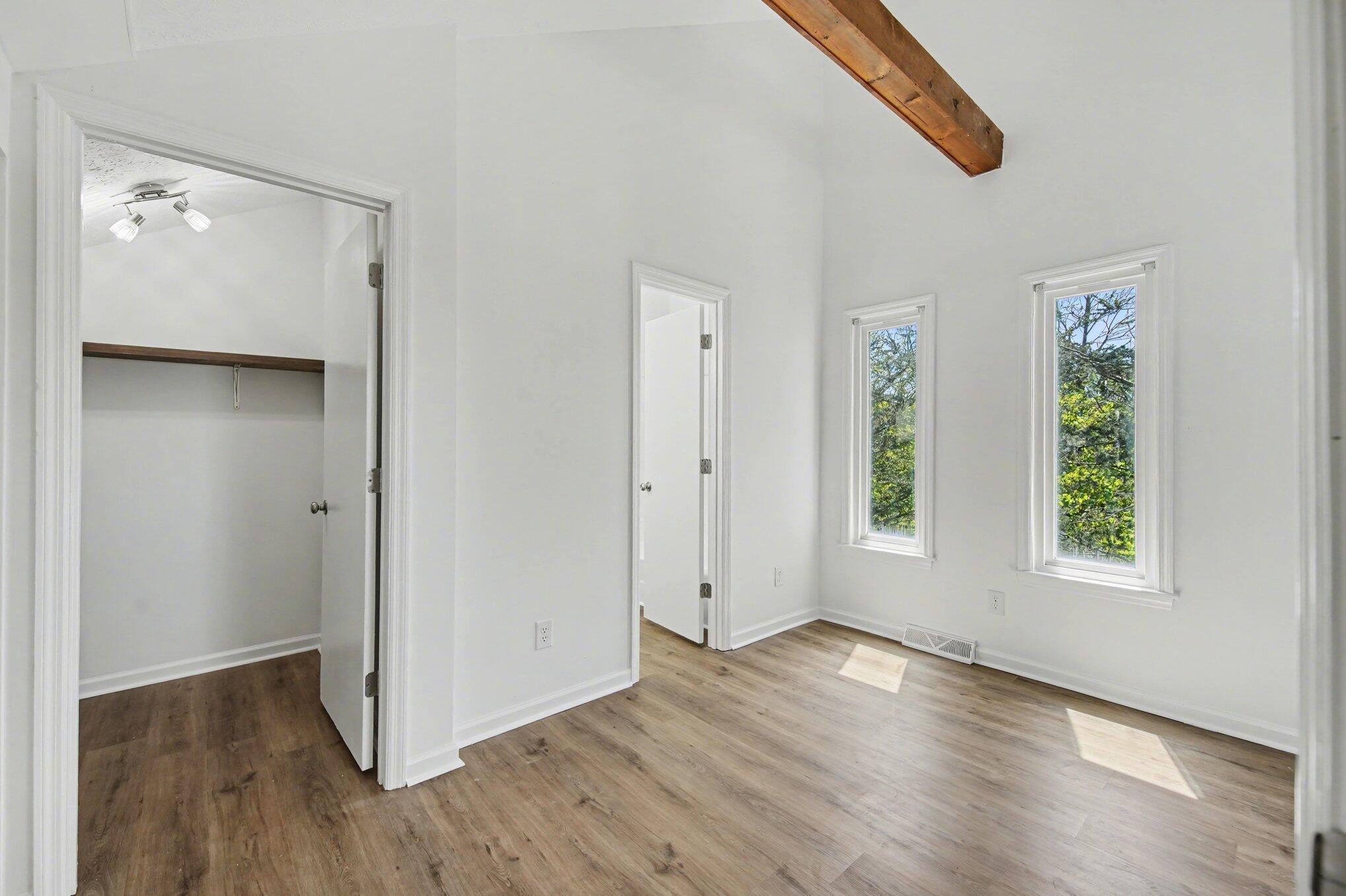 34 Circle Way Property Photo 13