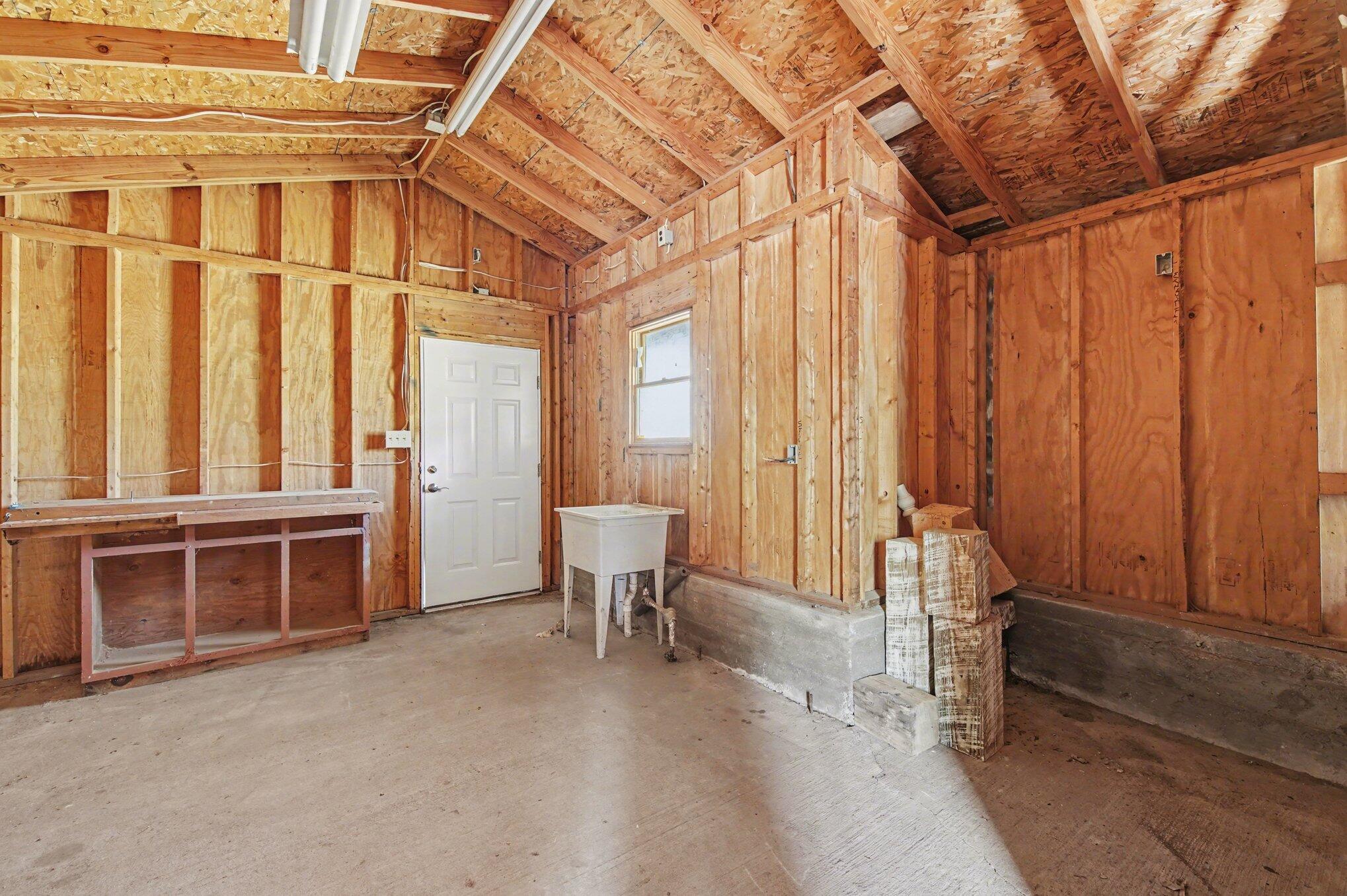 34 Circle Way Property Photo 22