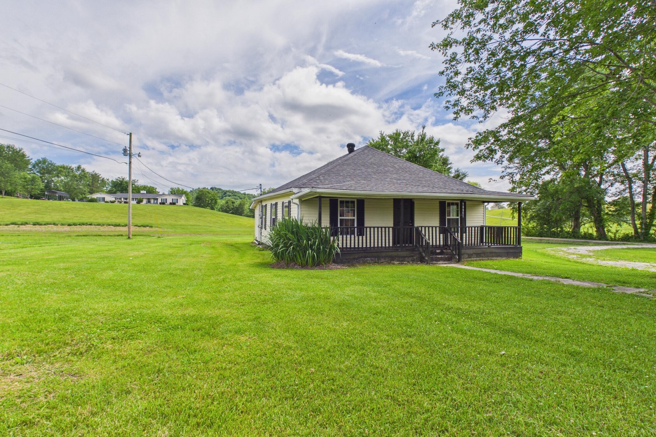 10949 & 10951 E Laurel Road Property Photo 87