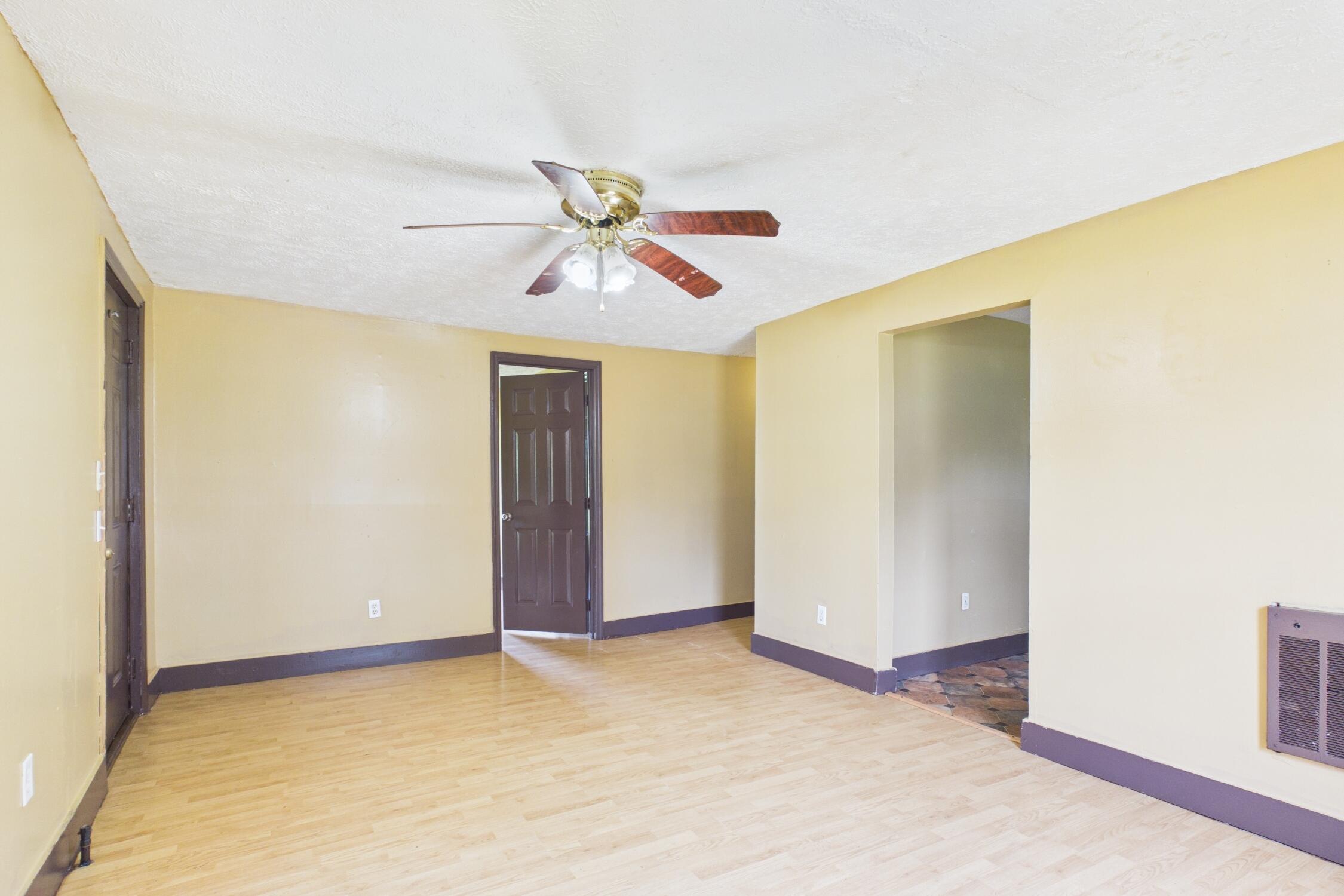 10949 & 10951 E Laurel Road Property Photo 90