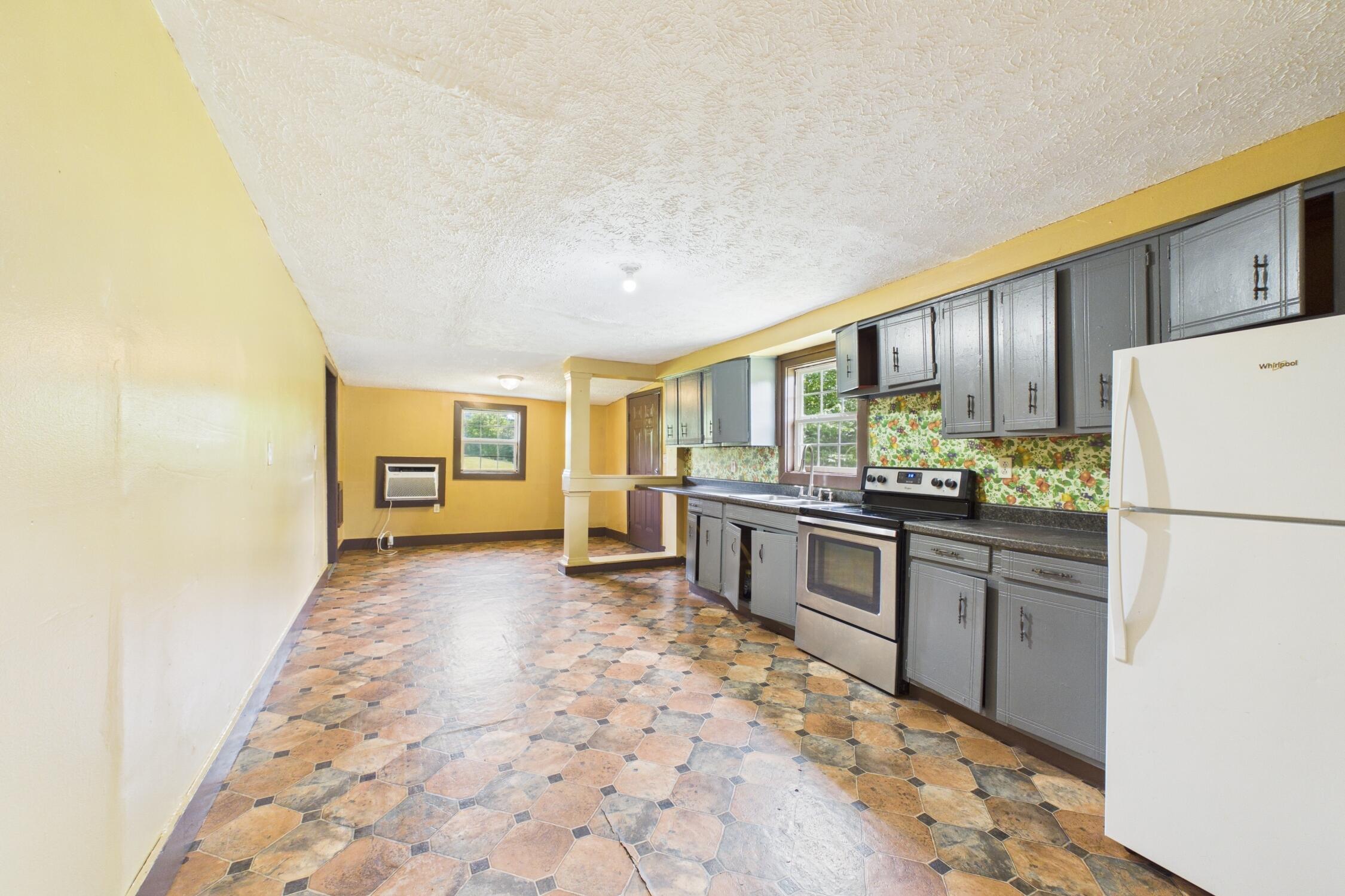 10949 & 10951 E Laurel Road Property Photo 98
