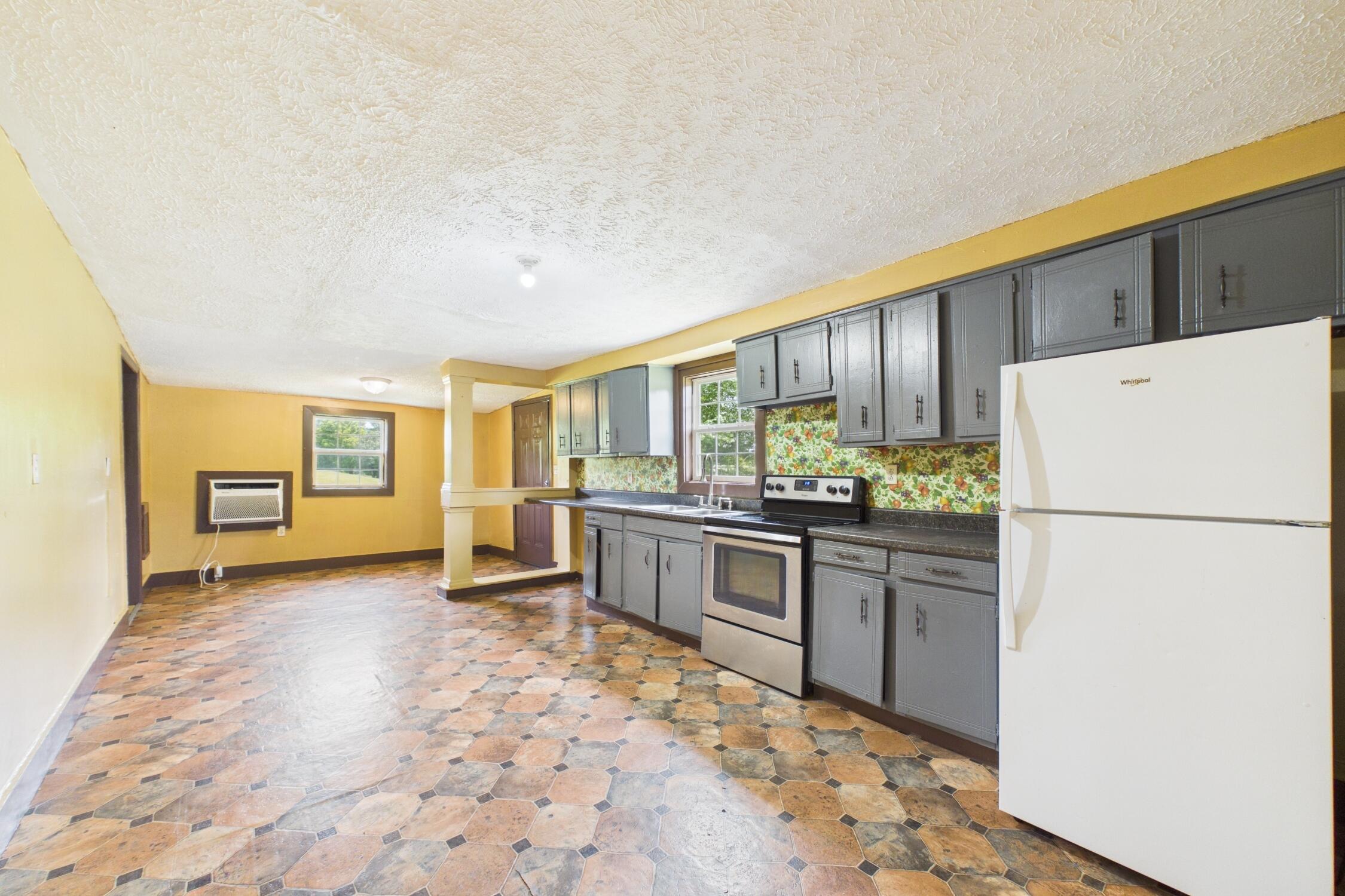 10949 & 10951 E Laurel Road Property Photo 100