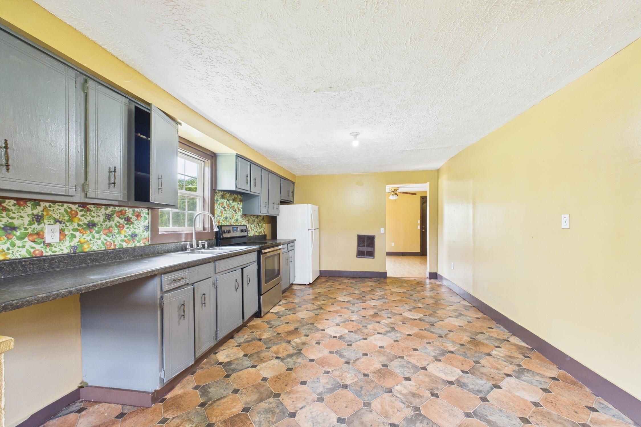 10949 & 10951 E Laurel Road Property Photo 102