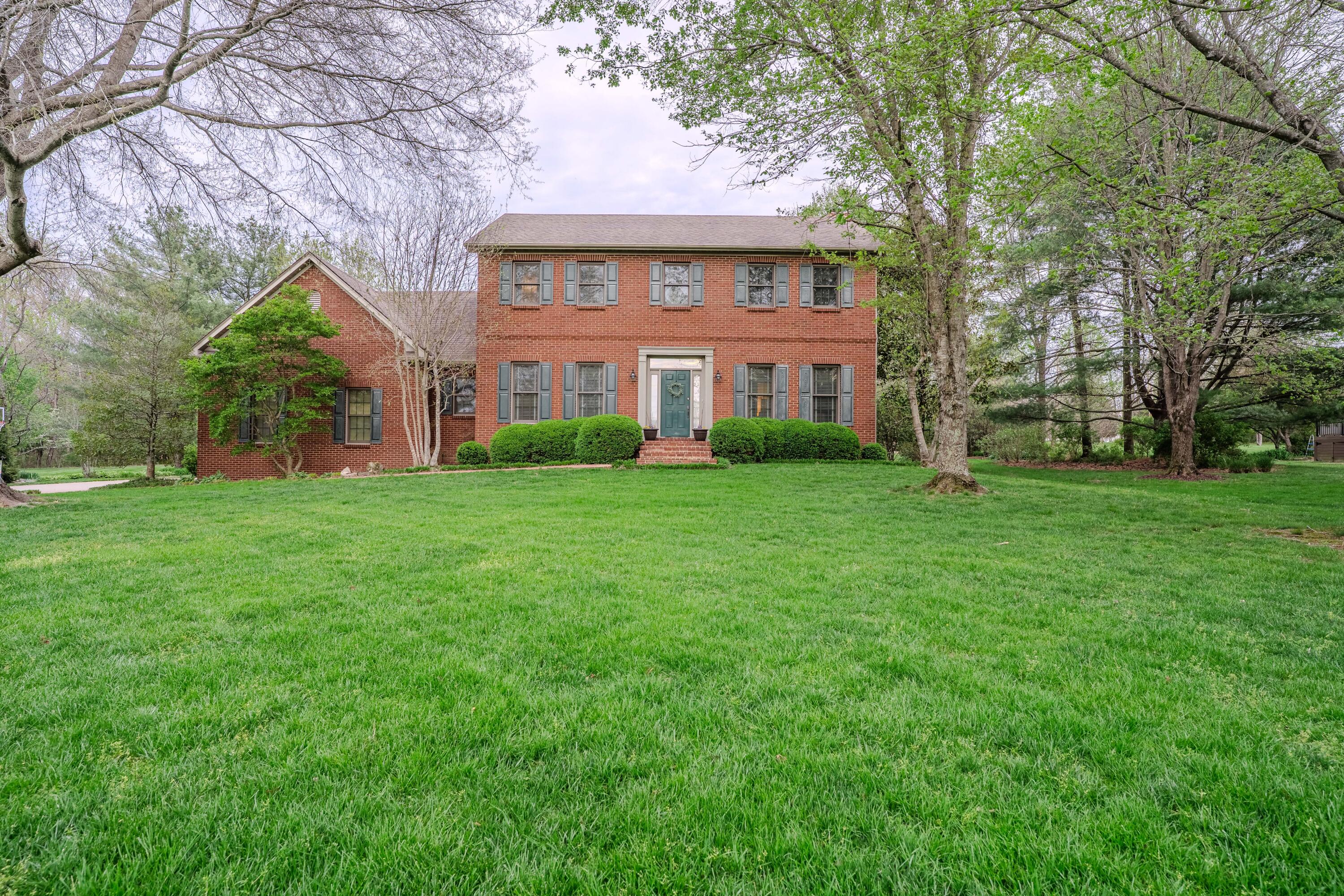 1021 Wesbend Drive Property Photo 3