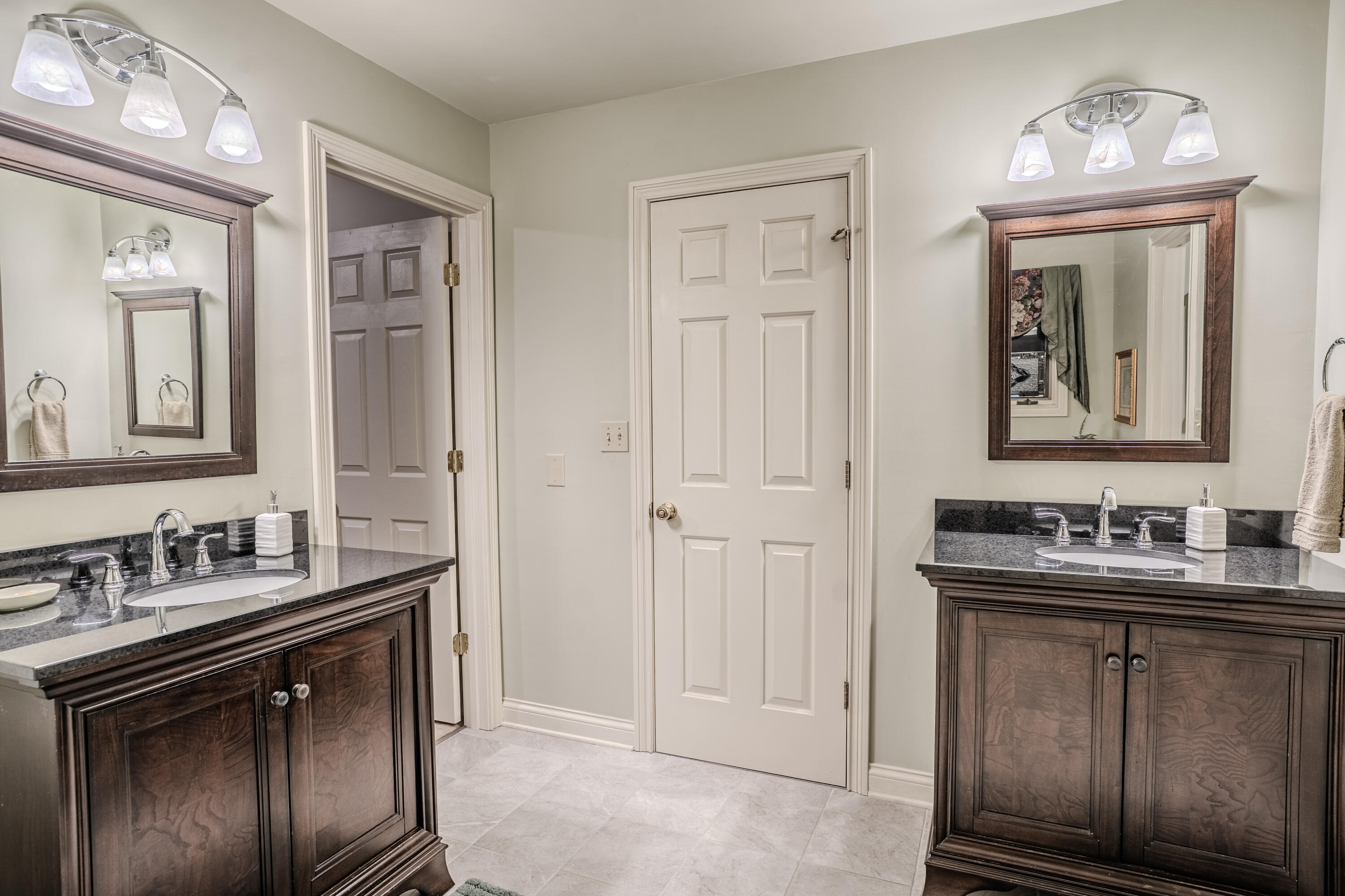 1021 Wesbend Drive Property Photo 16