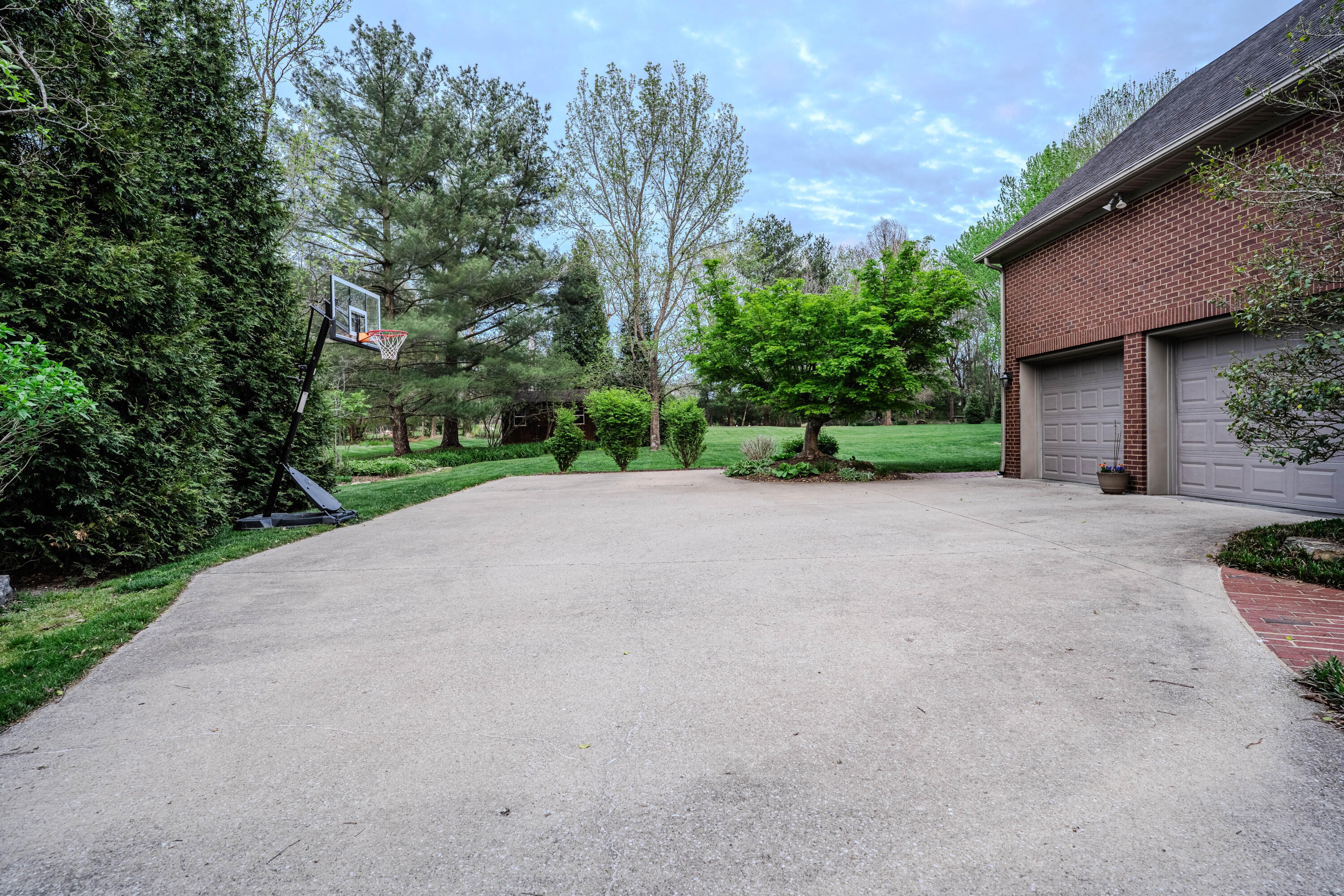 1021 Wesbend Drive Property Photo 43