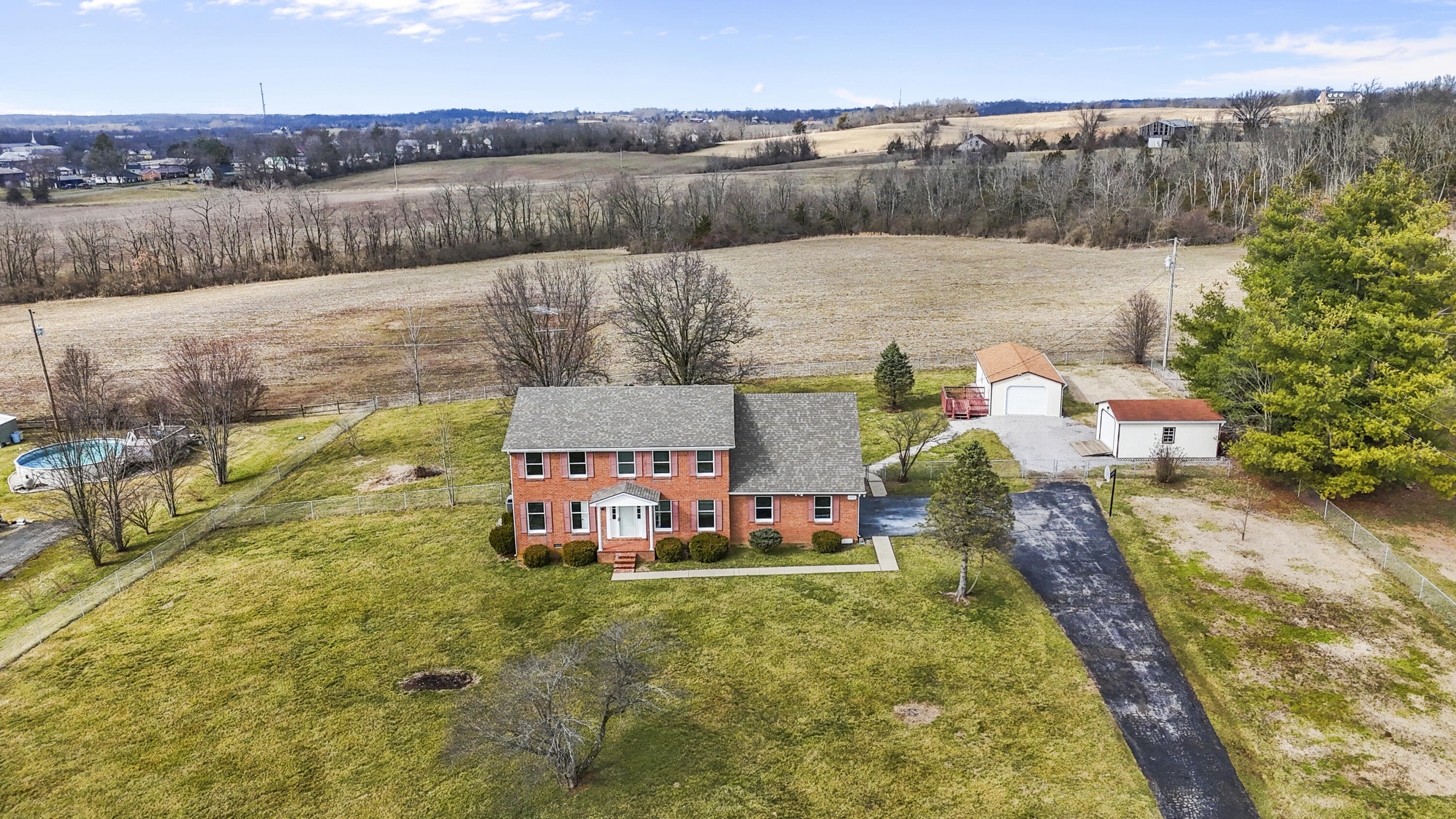 209 Oregon Road Property Photo 6