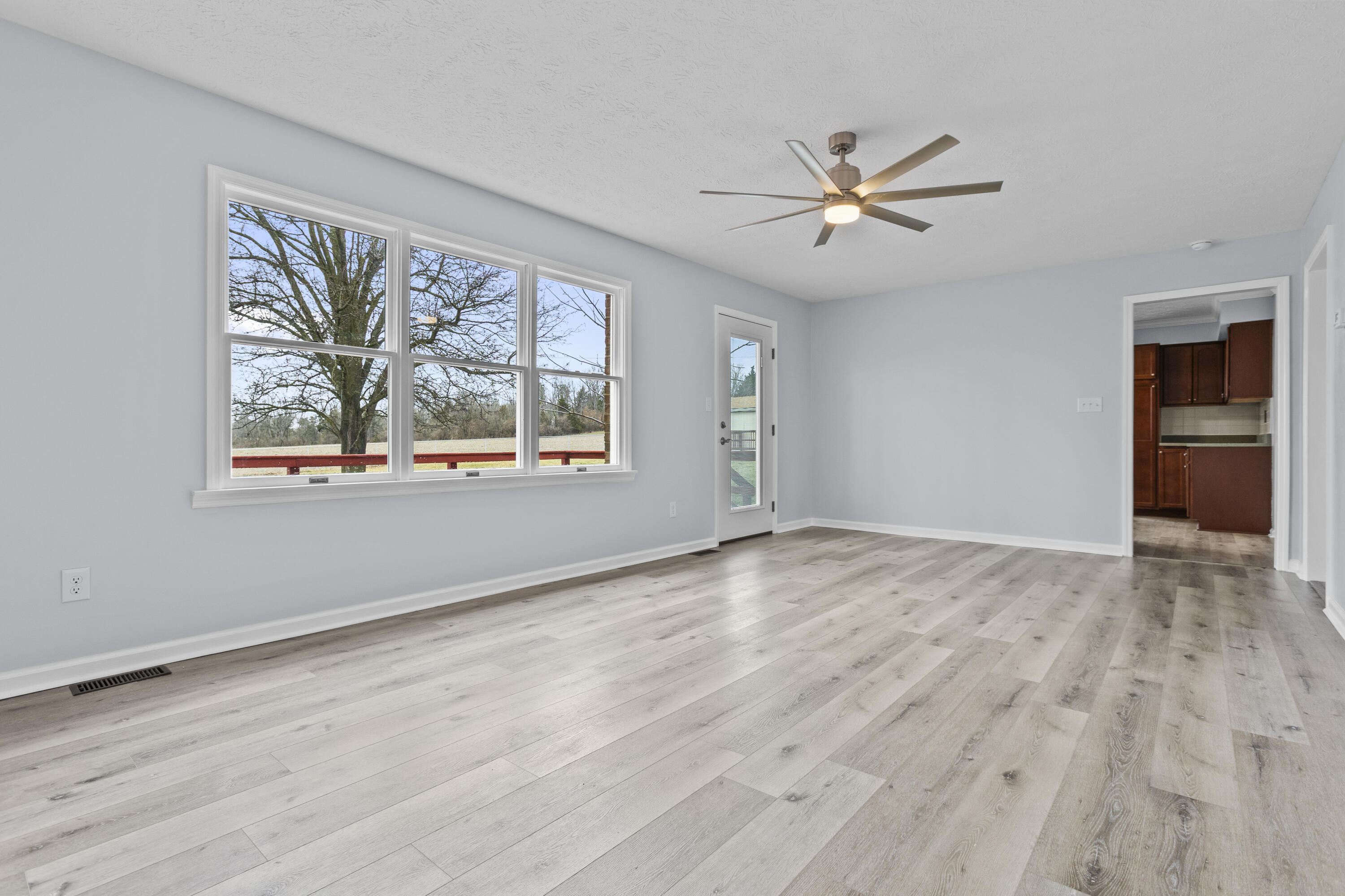 209 Oregon Road Property Photo 10