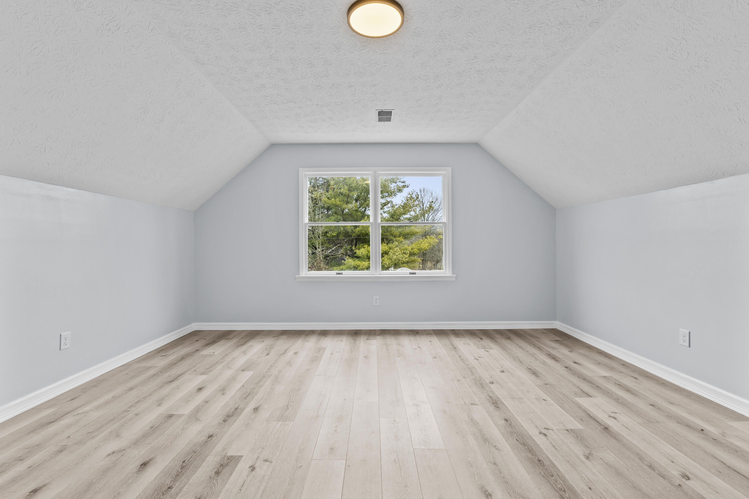 209 Oregon Road Property Photo 38