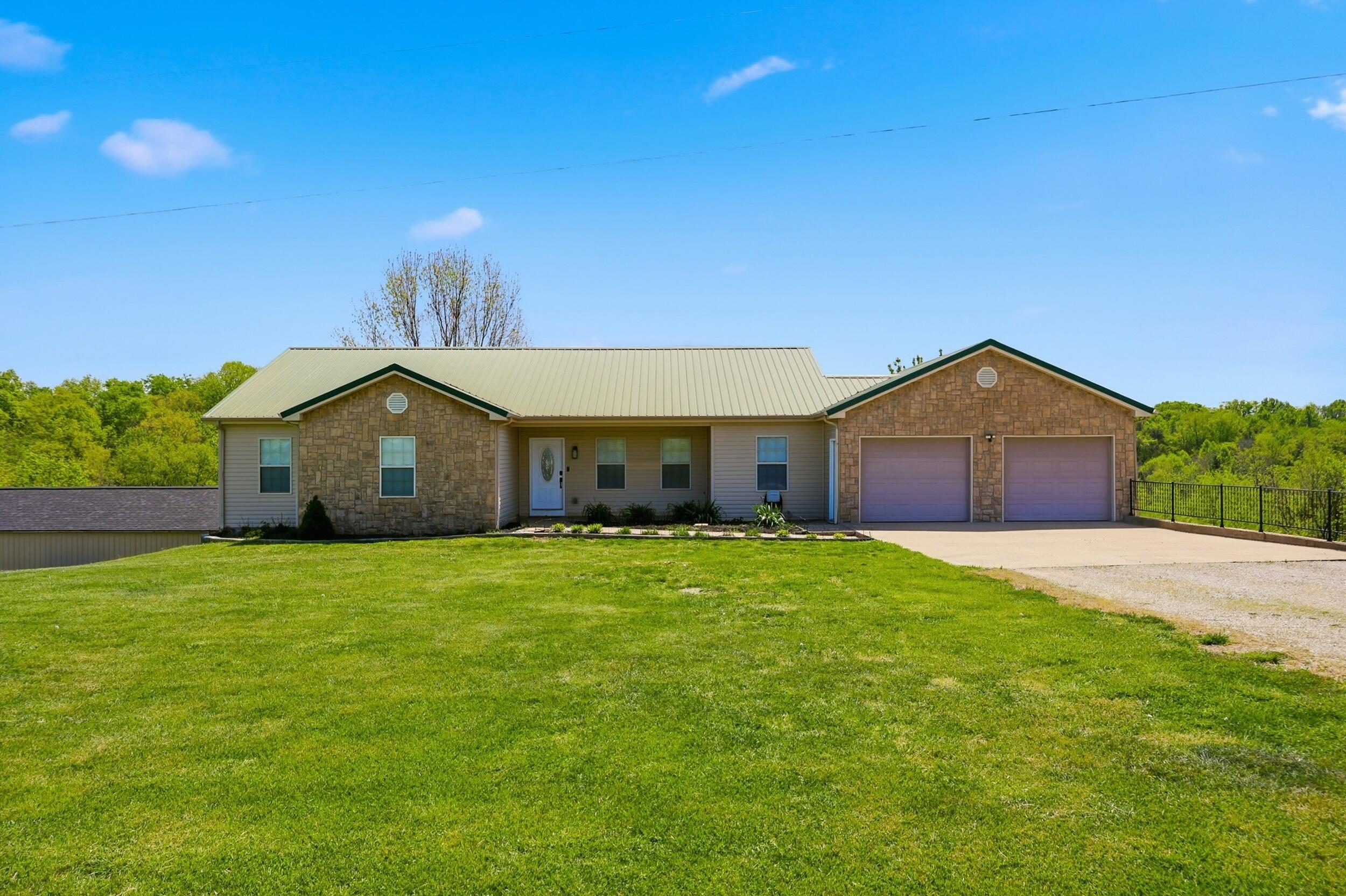 1531 Aaron Barnett Road Property Photo 1