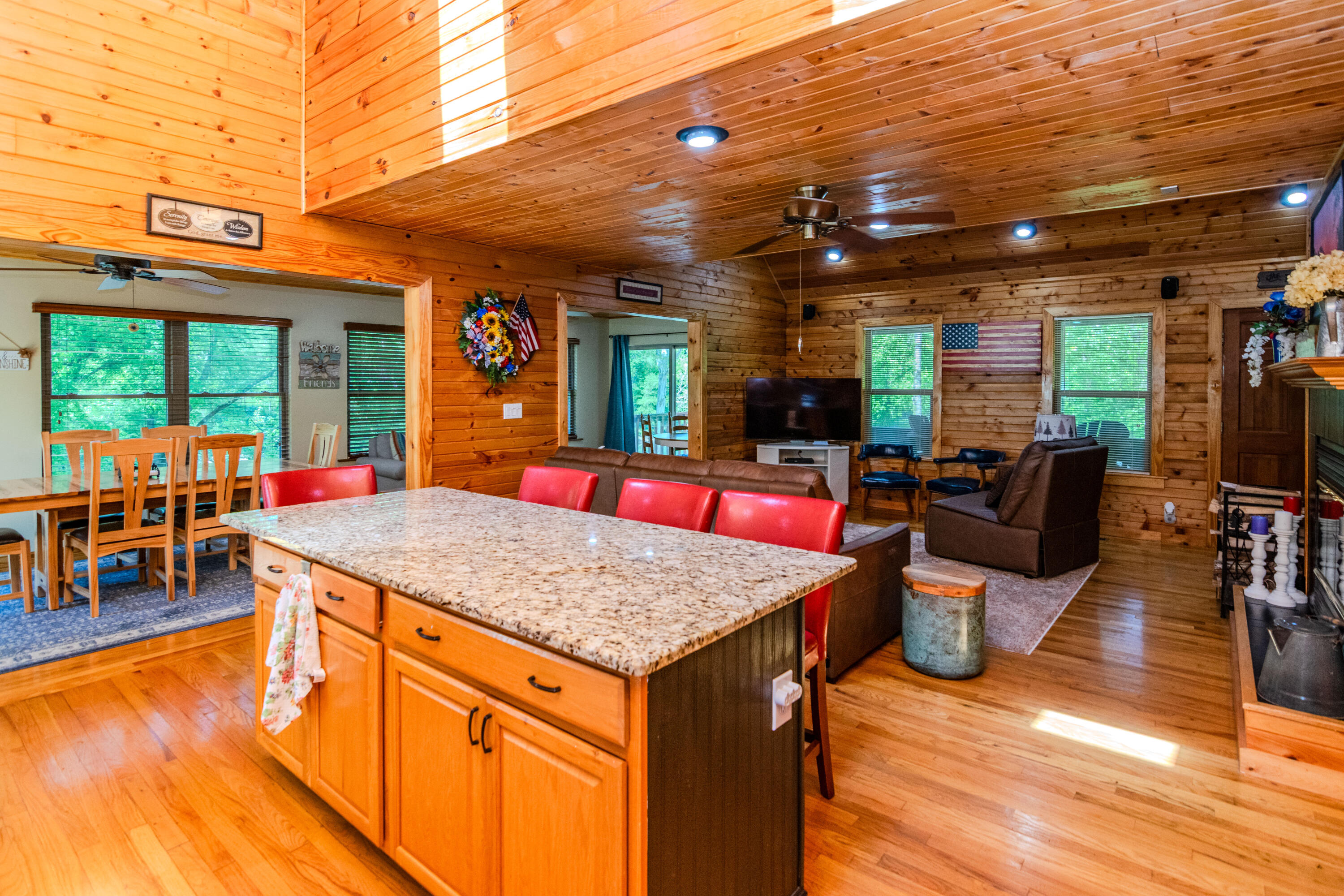 322 Weekender Lane Property Photo 4