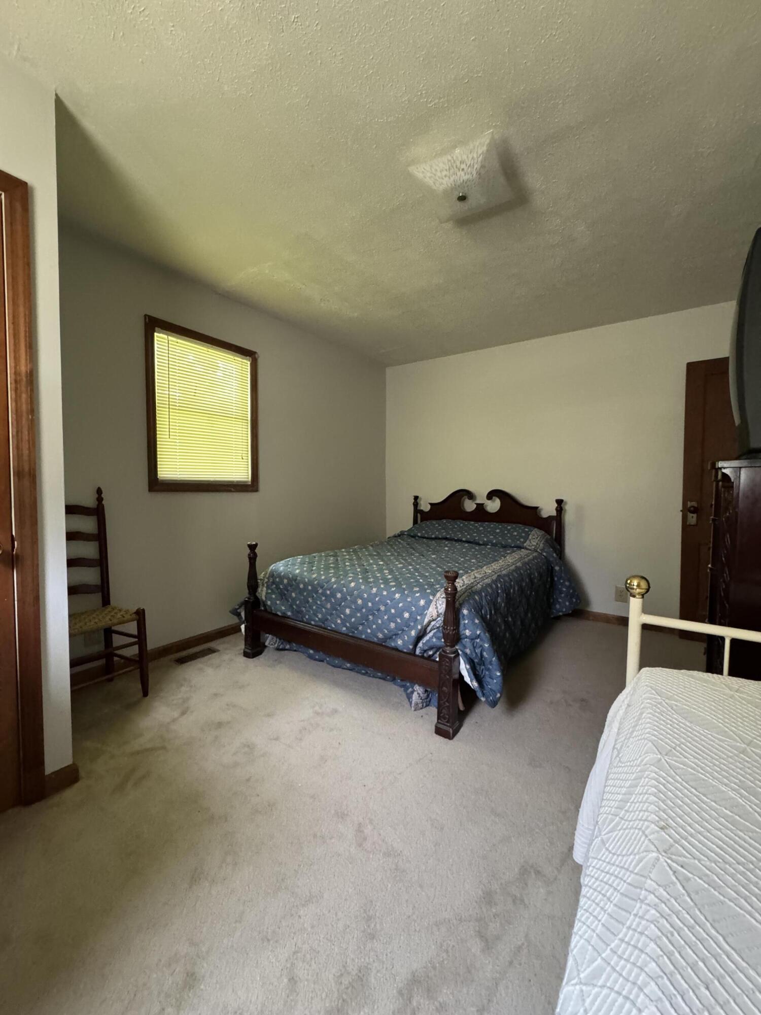 175 S Robinson Drive Property Photo 12