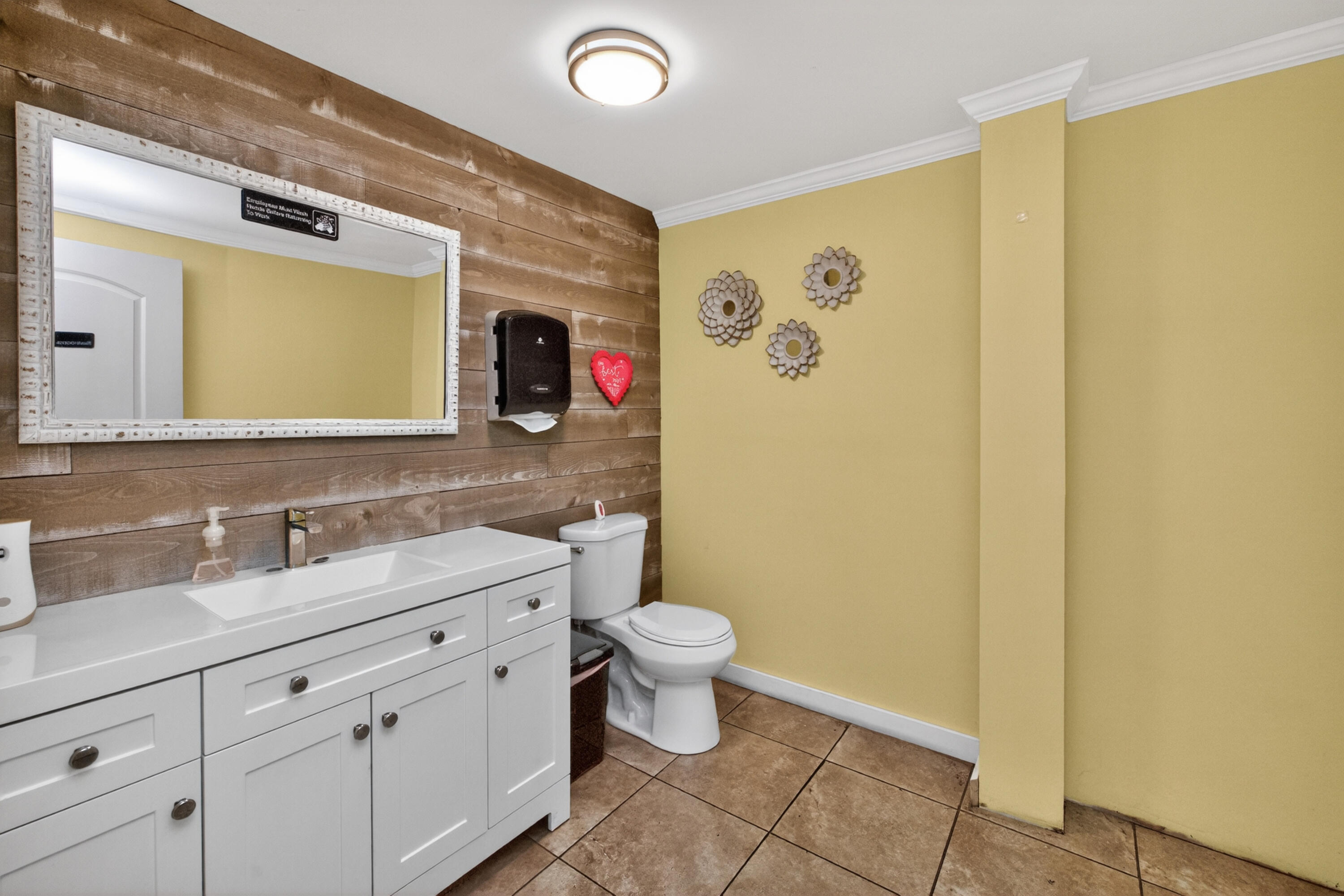 808 Bypass Road Property Photo 16