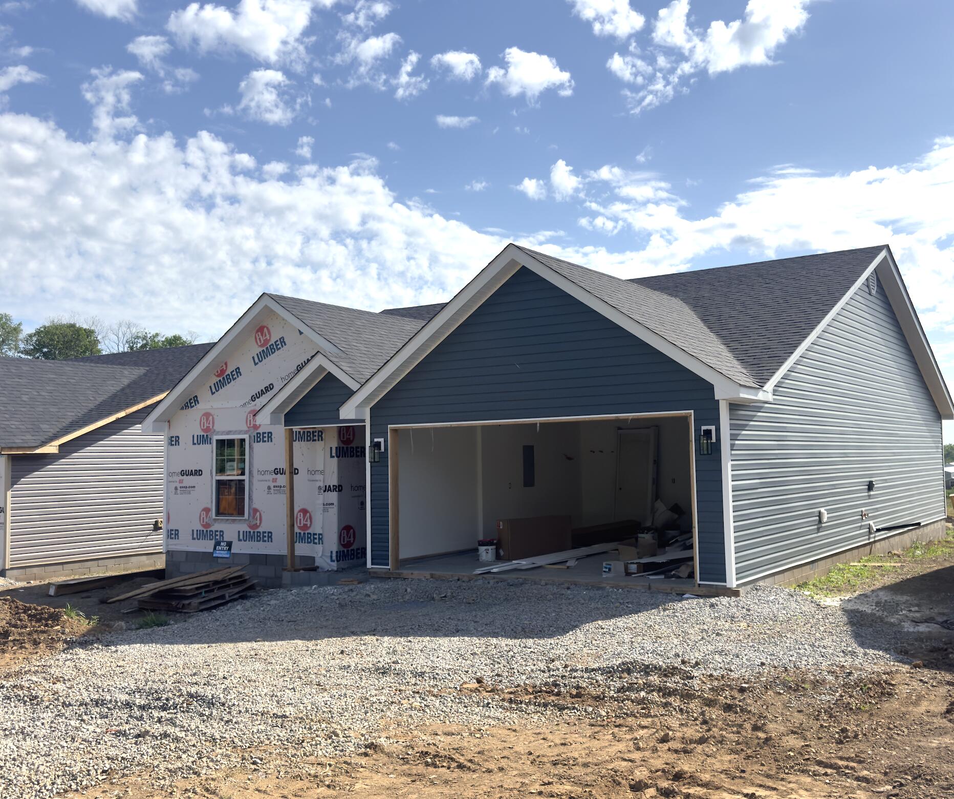 113 Brooks Drive Property Photo 1