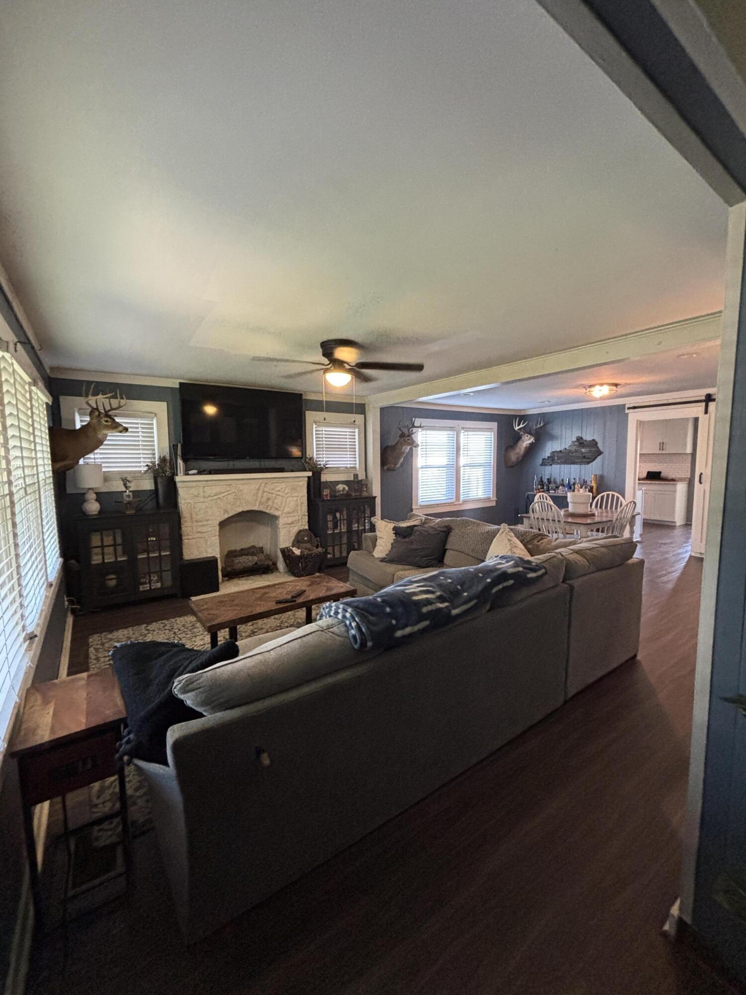 1303 Devils Hollow Road Property Photo 4