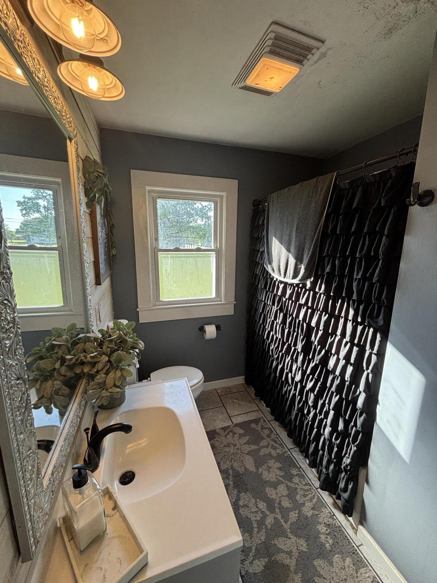 1303 Devils Hollow Road Property Photo 6