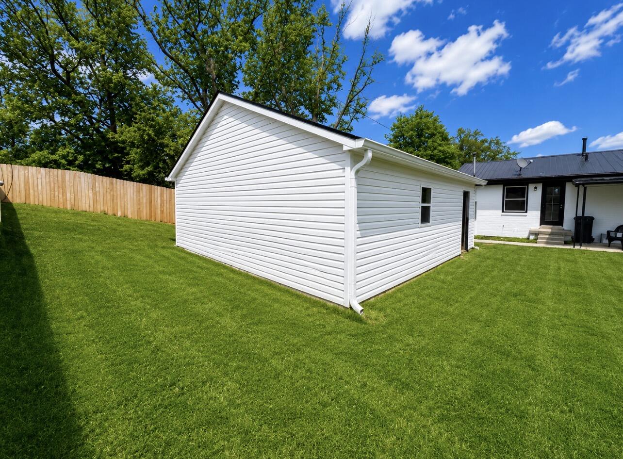 714 Biskoff Court Property Photo 6