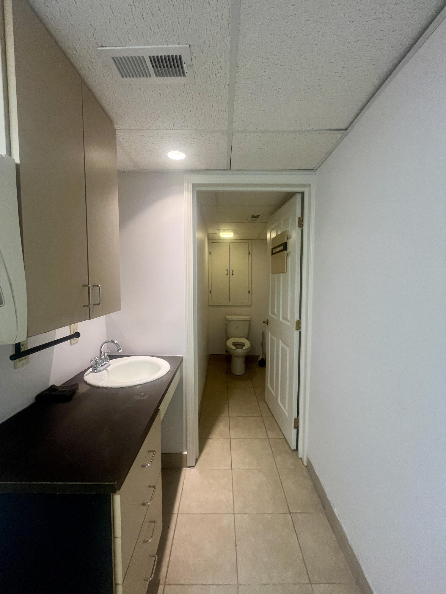 107 E 1st Street Property Photo 15