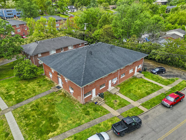 1921 Oxford Circle Property Photo 11