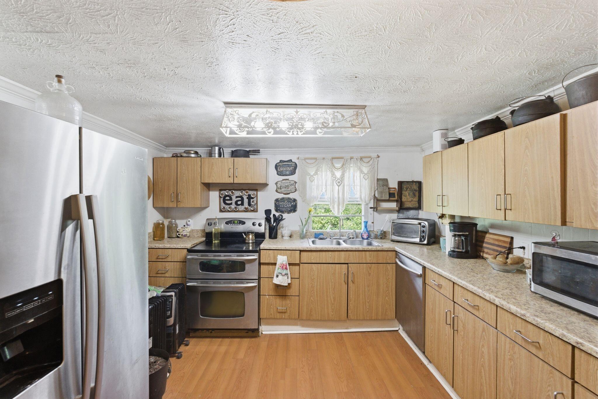 1092 Bushtown Road Property Photo 8